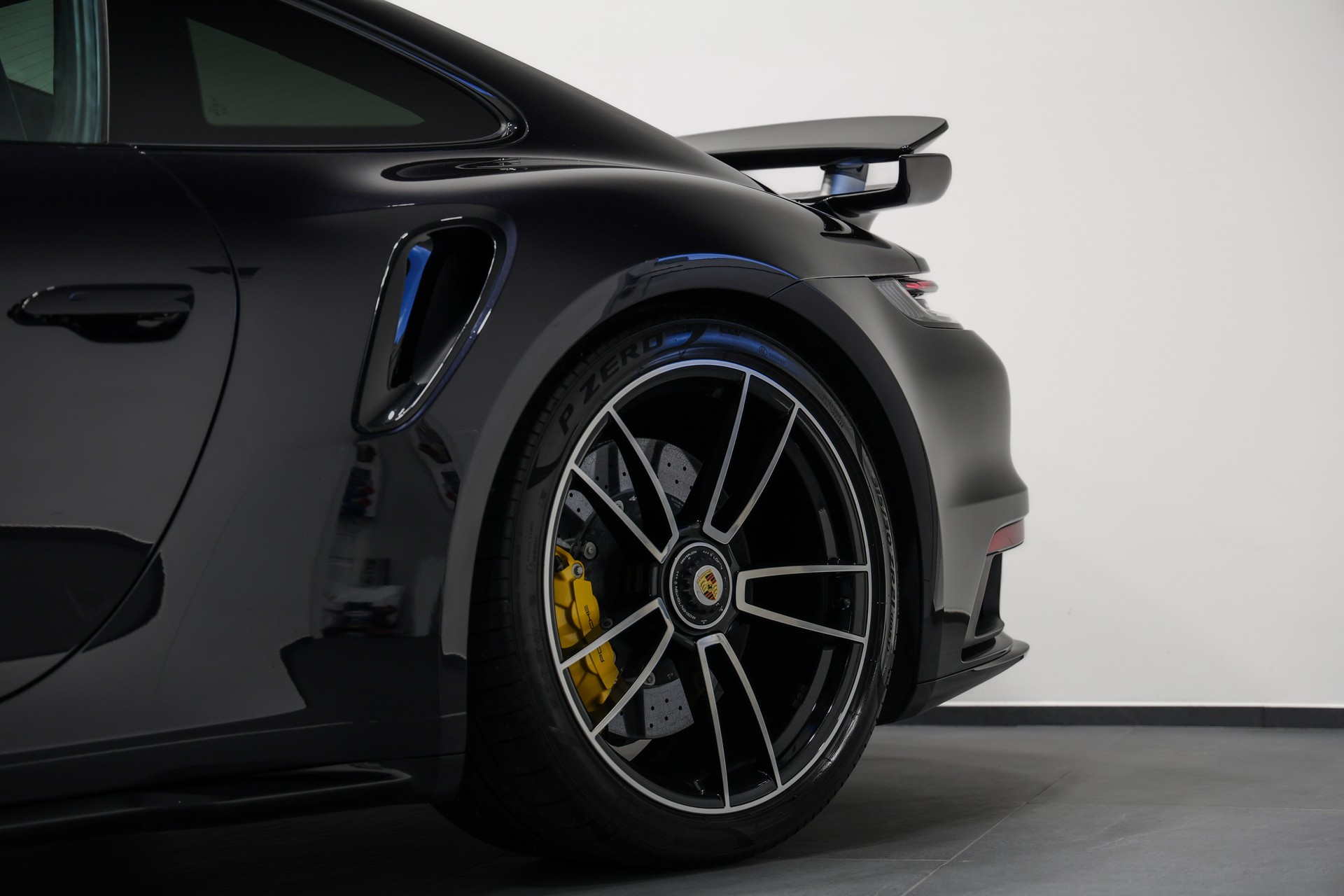 PORSCHE 911 Turbo S PDK Sport Design Paket - CH-Fahrzeug - Porsche Approved Garantie bis 02.2028 --image-10