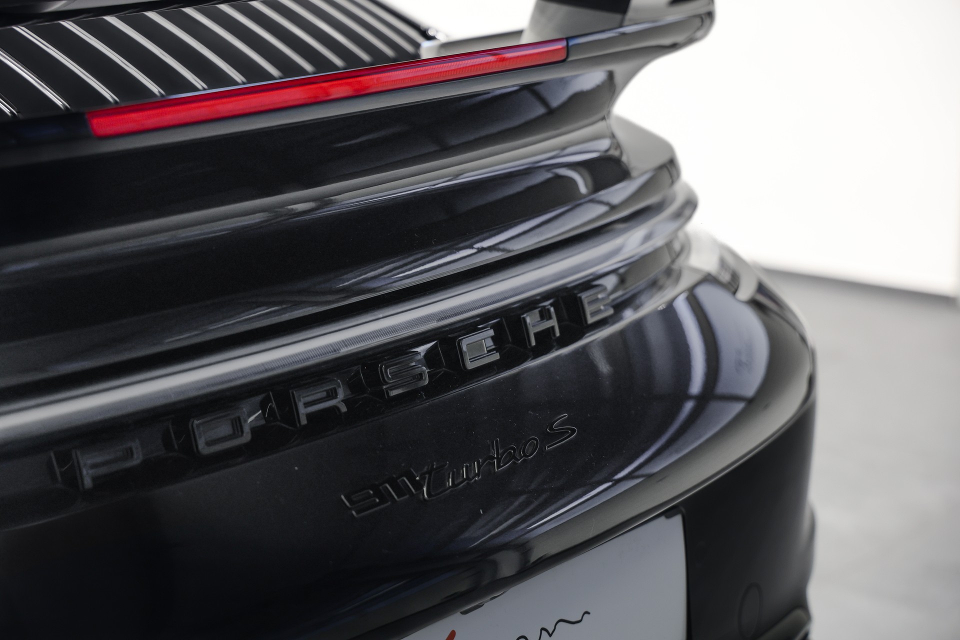 PORSCHE 911 Turbo S PDK Sport Design Paket - CH-Fahrzeug - Porsche Approved Garantie bis 02.2028 --image-14