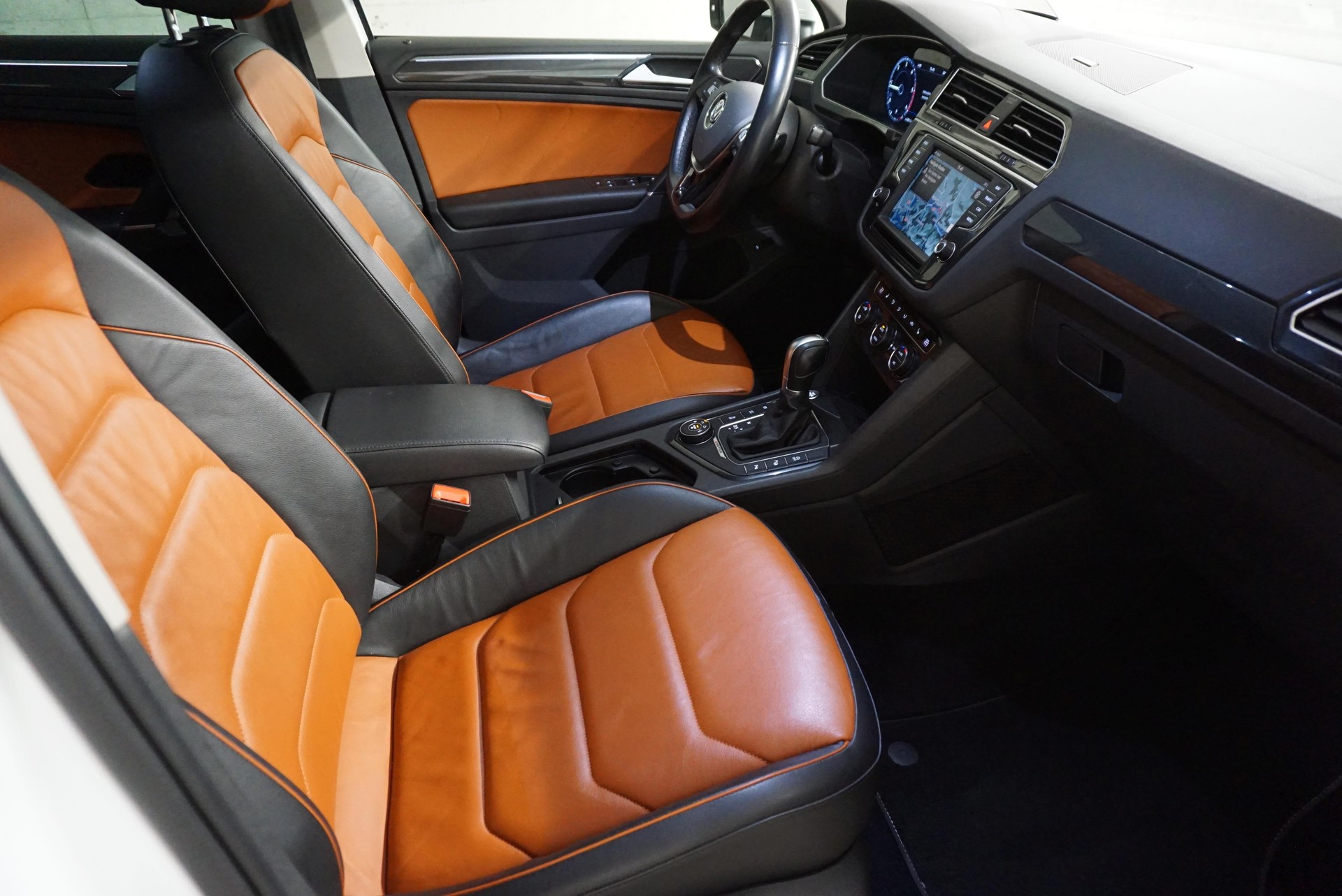 VW Tiguan 2.0 TDI SCR Highline 4Motion DSG-image-8