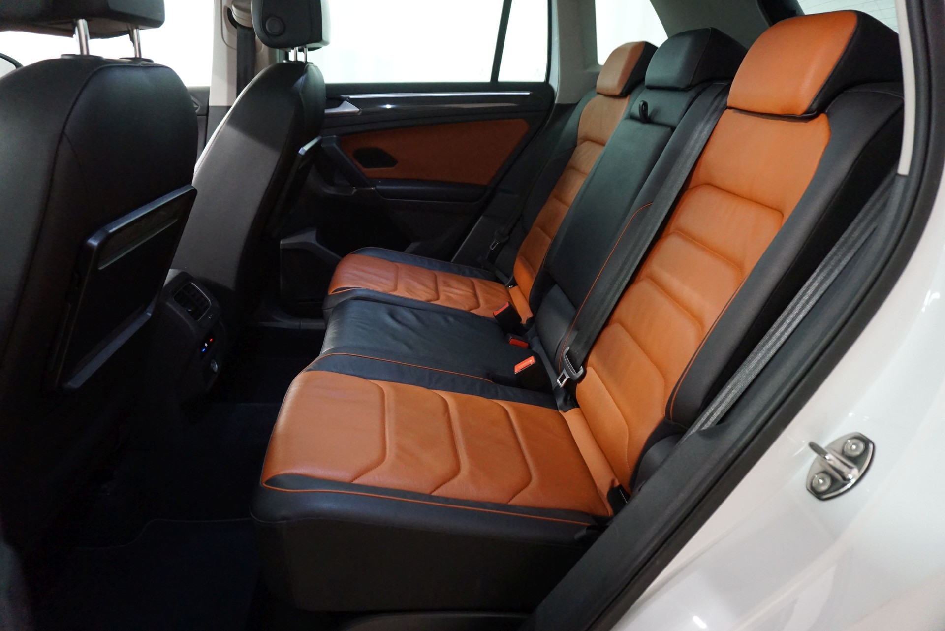 VW Tiguan 2.0 TDI SCR Highline 4Motion DSG-image-9
