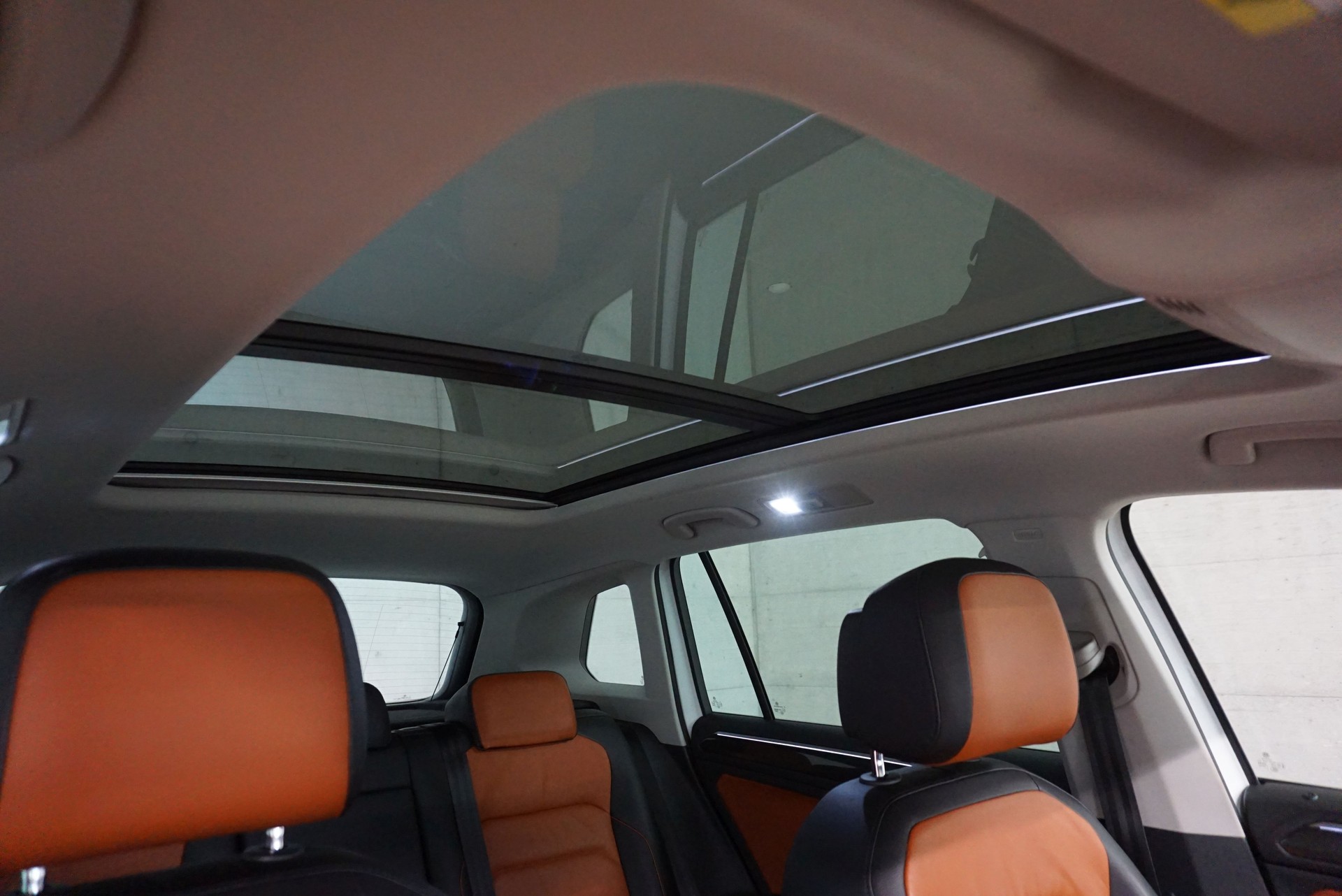VW Tiguan 2.0 TDI SCR Highline 4Motion DSG-image-10