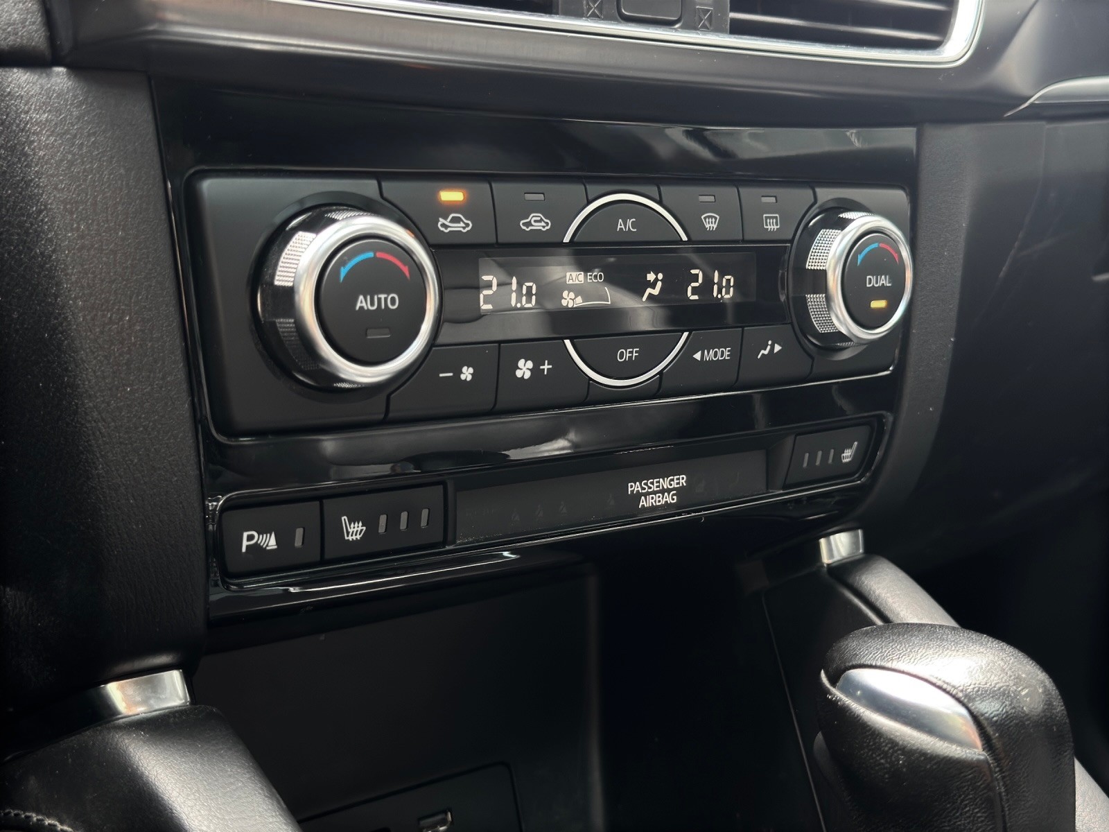 MAZDA CX-5 2.2 D HP Revolution AWD Automatic-image-17