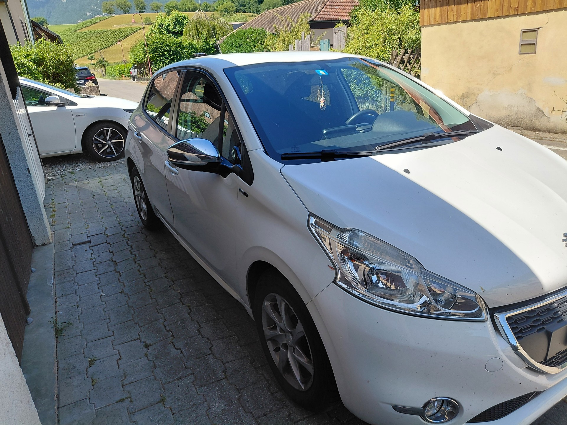 PEUGEOT 1.2 PureTech Access-image-0
