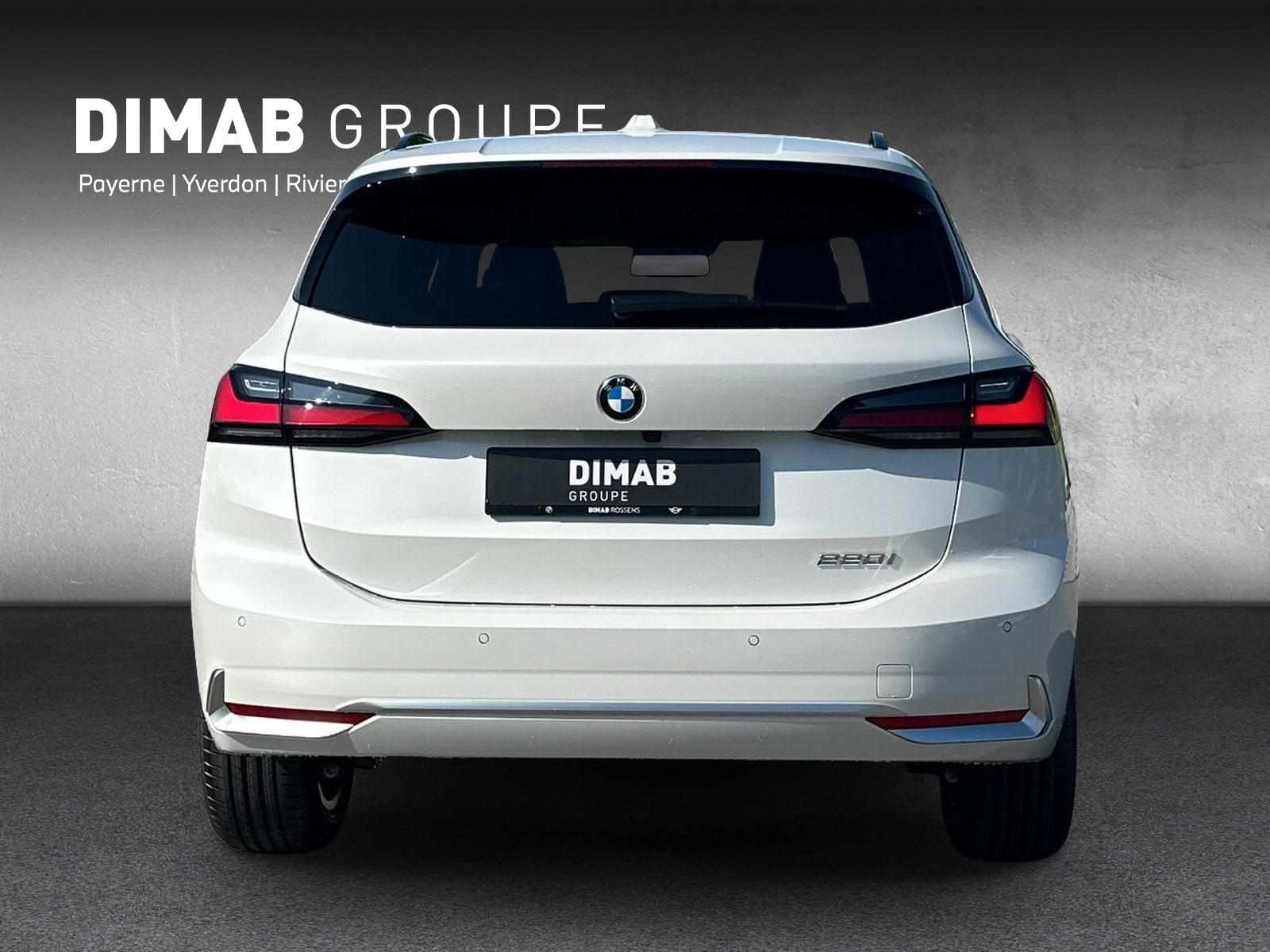 BMW 220i Active Tourer U06 (CH) AHK 1.3T 📍-showroom-element-3