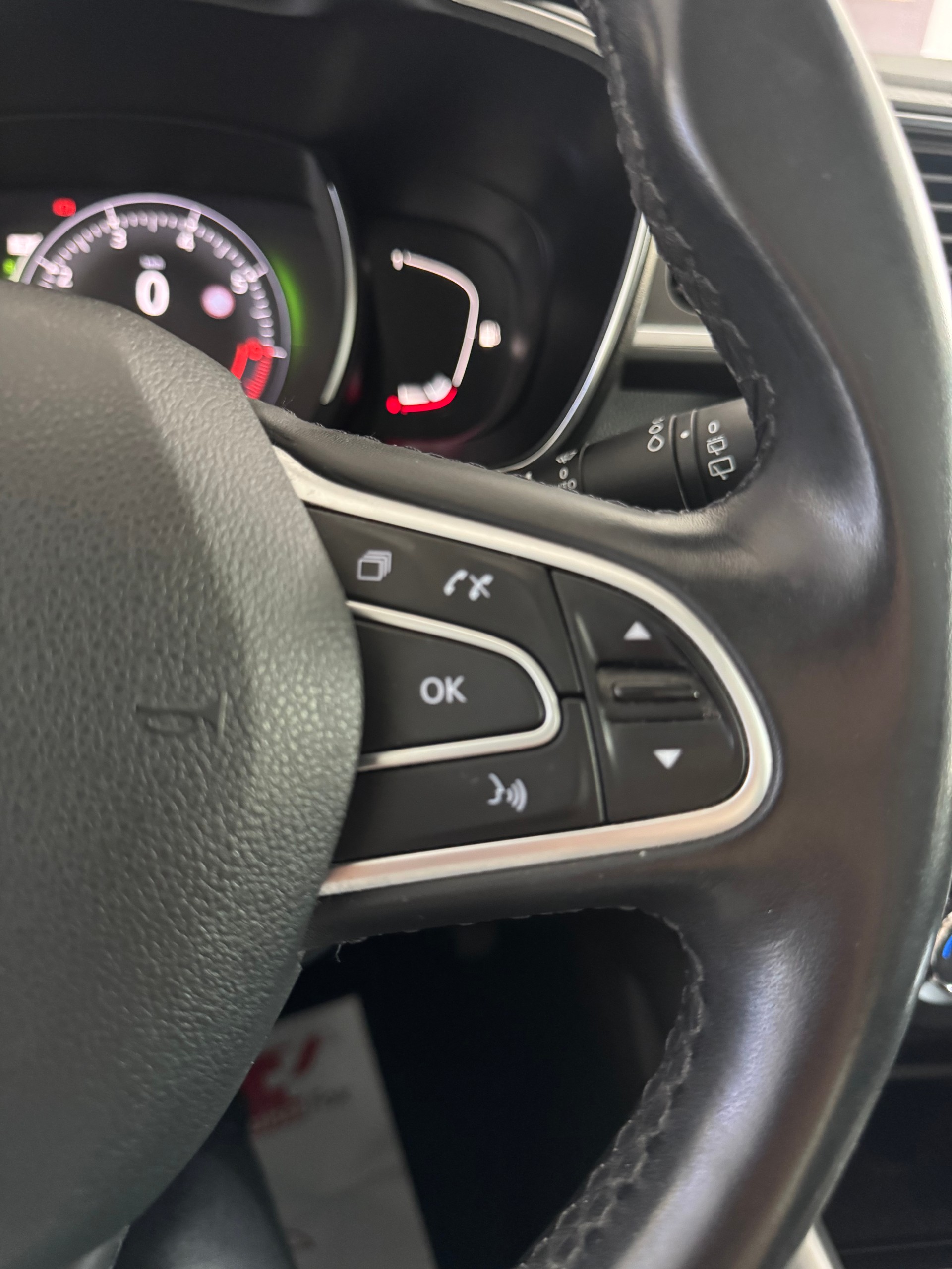 RENAULT Kadjar 1.2 16V Turbo Bose EDC*CH-Fahrzeug*Panoramadach*-image-14