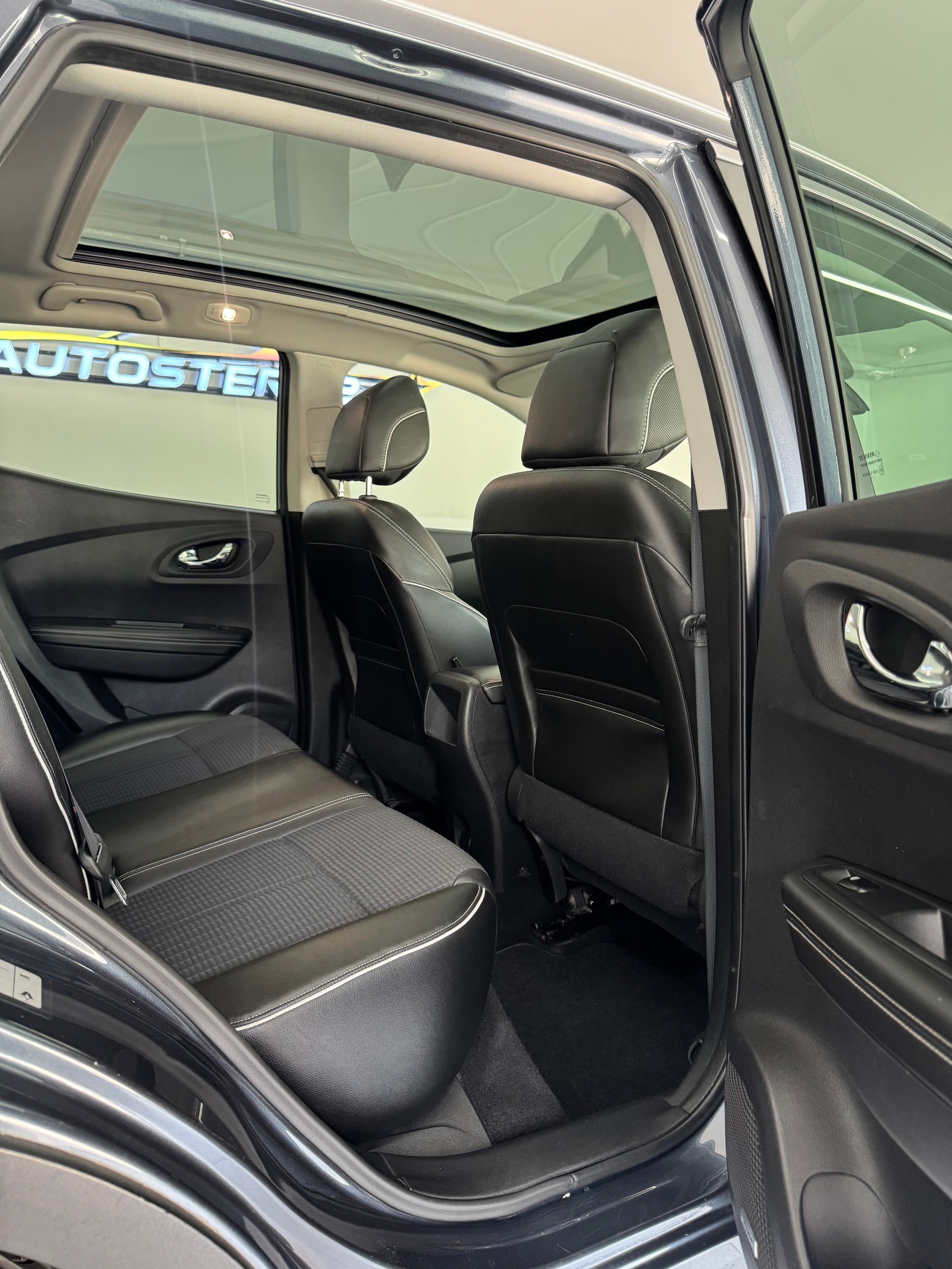 RENAULT Kadjar 1.2 16V Turbo Bose EDC*CH-Fahrzeug*Panoramadach*-image-11