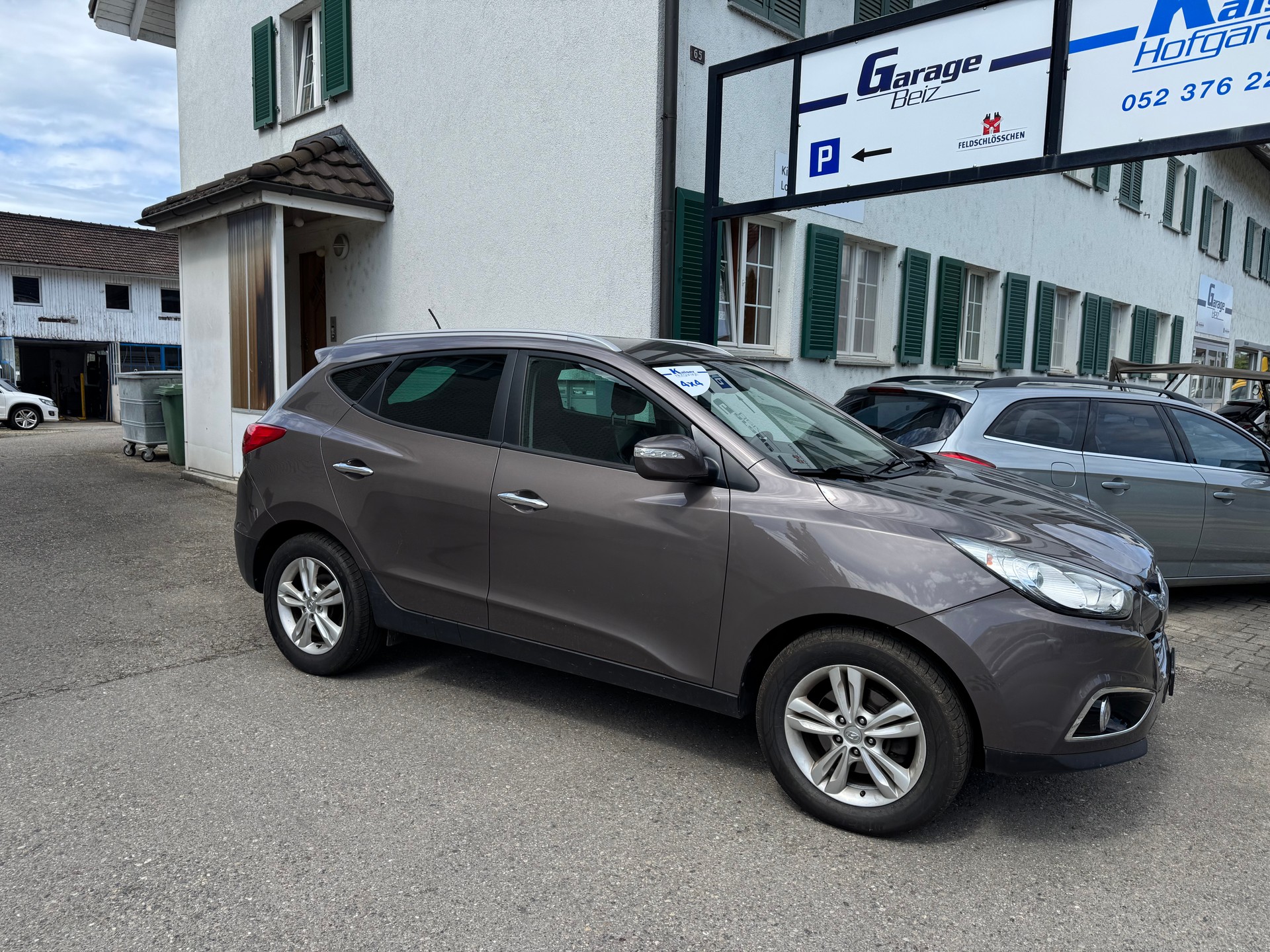 HYUNDAI iX 35 2.0 CRDi Premium 4WD-image-3