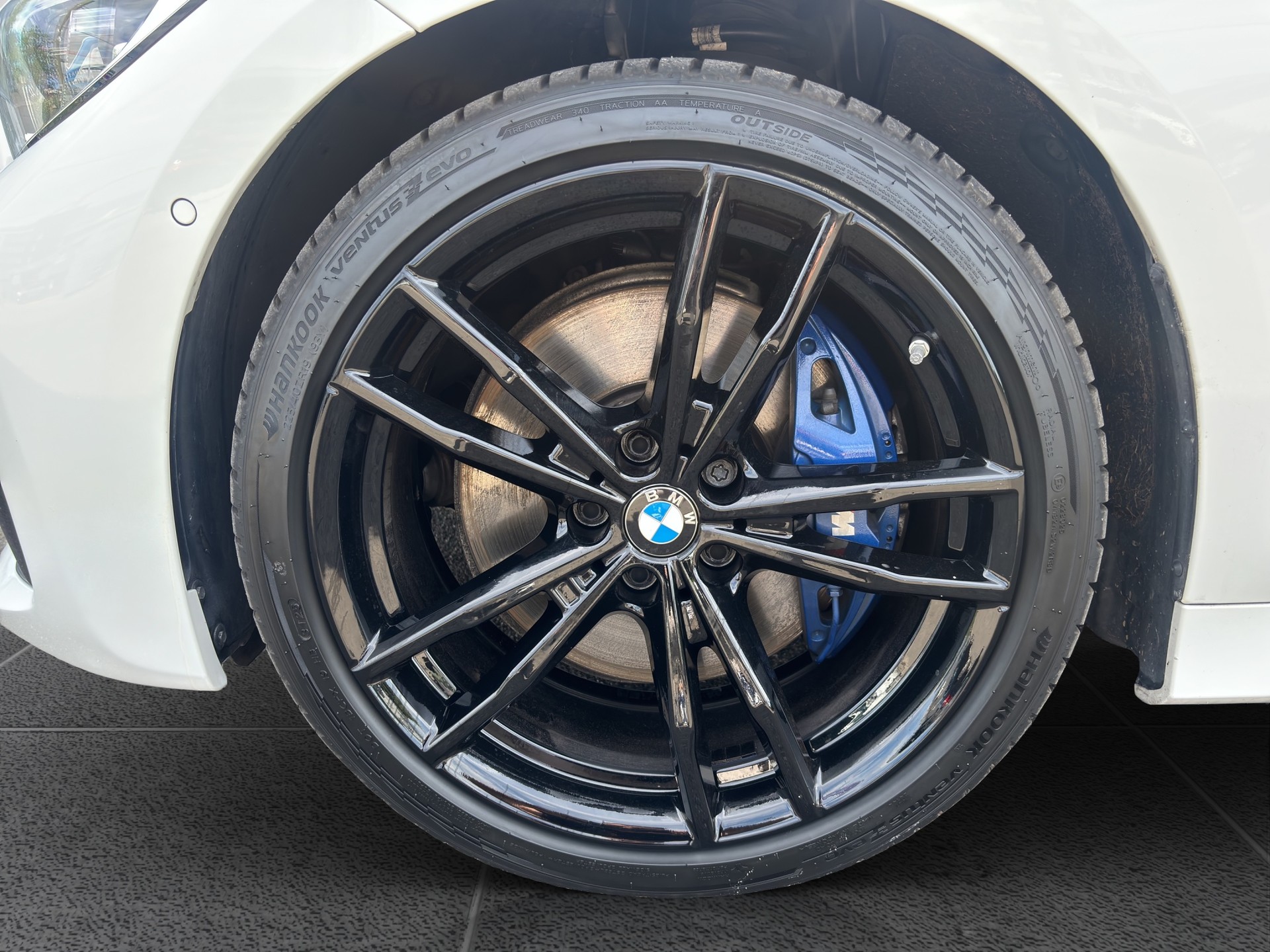 BMW 3er Reihe G21 Touring 330d xDrive SAG-image-12