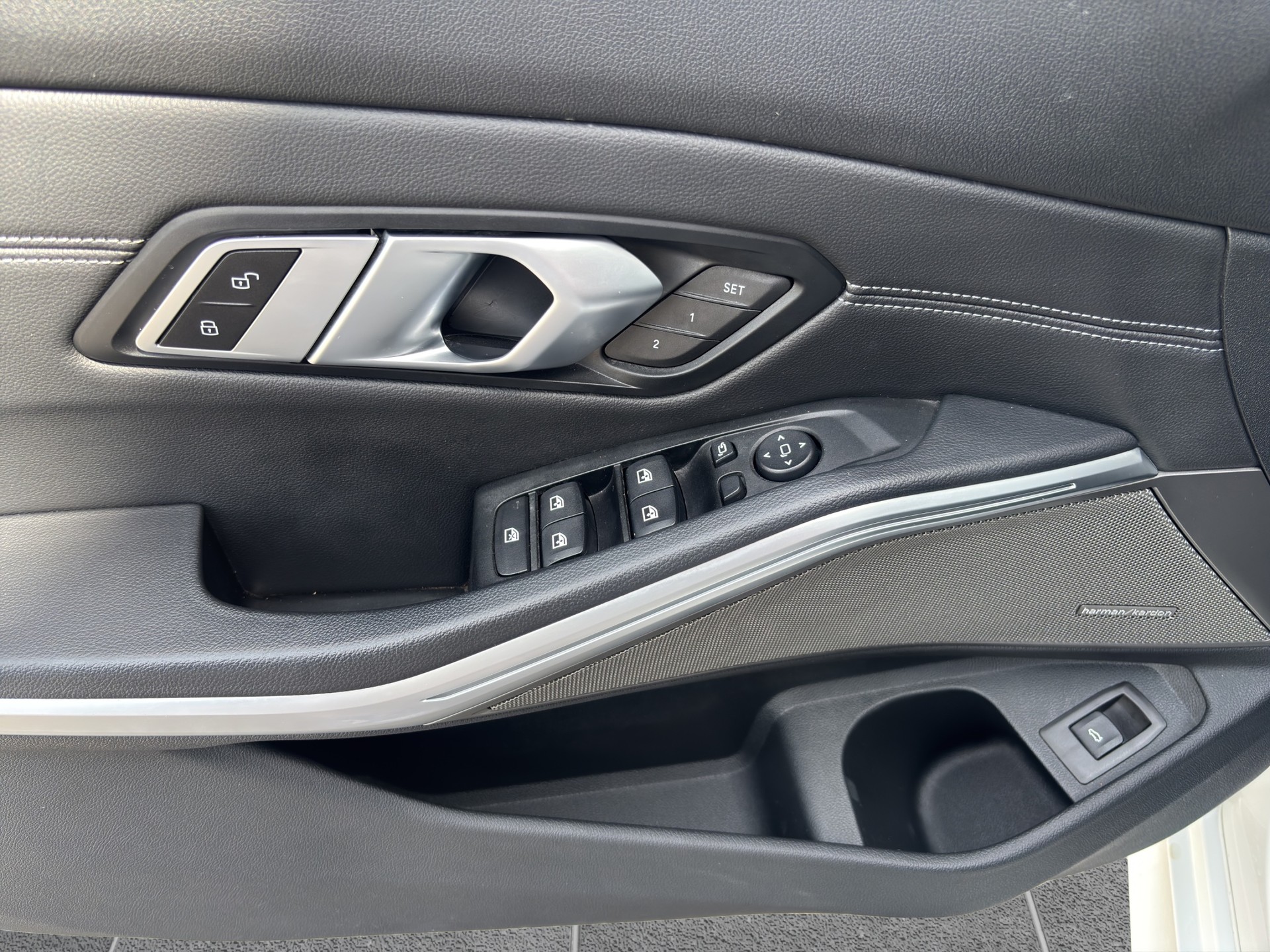BMW 3er Reihe G21 Touring 330d xDrive SAG-image-13