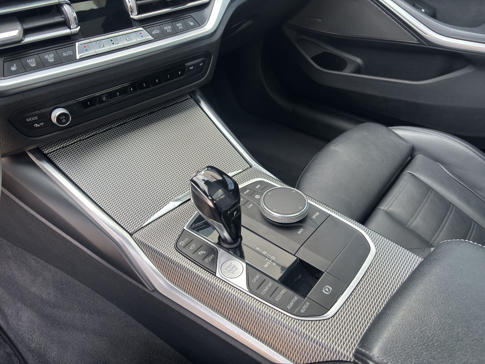 BMW 3er Reihe G21 Touring 330d xDrive SAG-image-14