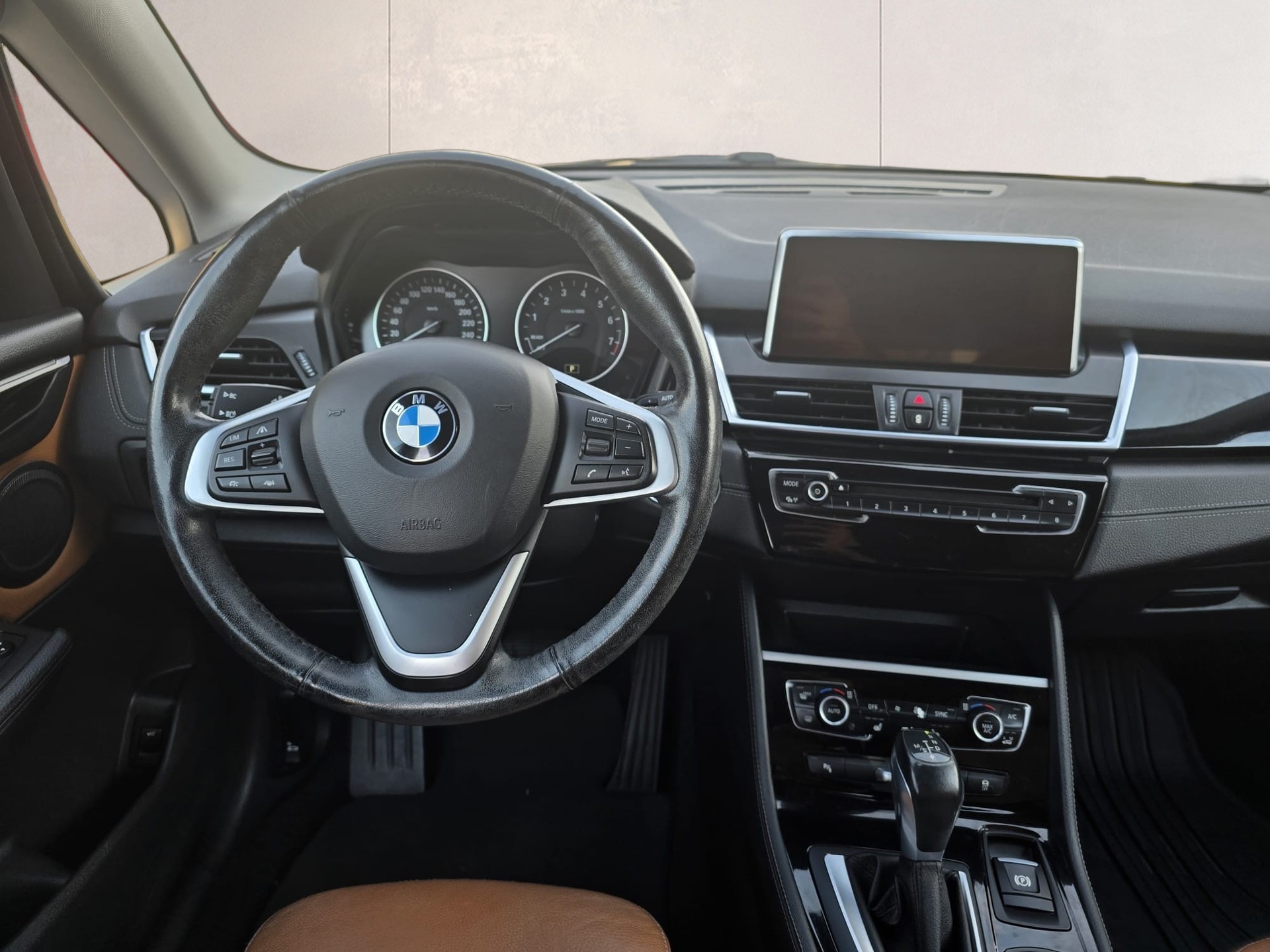BMW 218i Gran Tourer Sport Line Steptronic-image-13