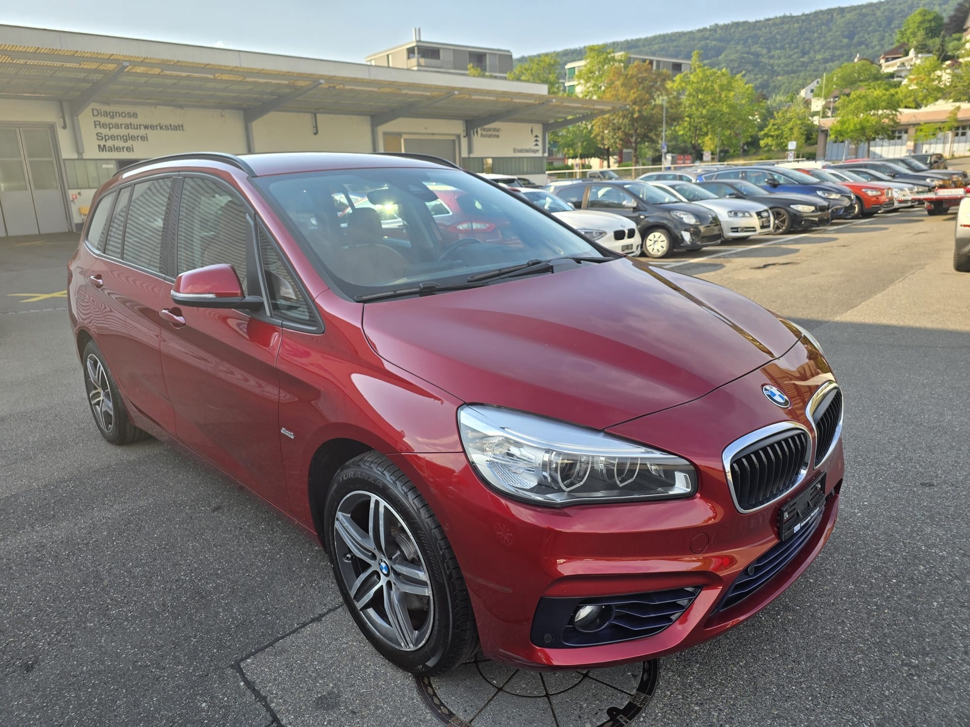 BMW 218i Gran Tourer Sport Line Steptronic-image-2
