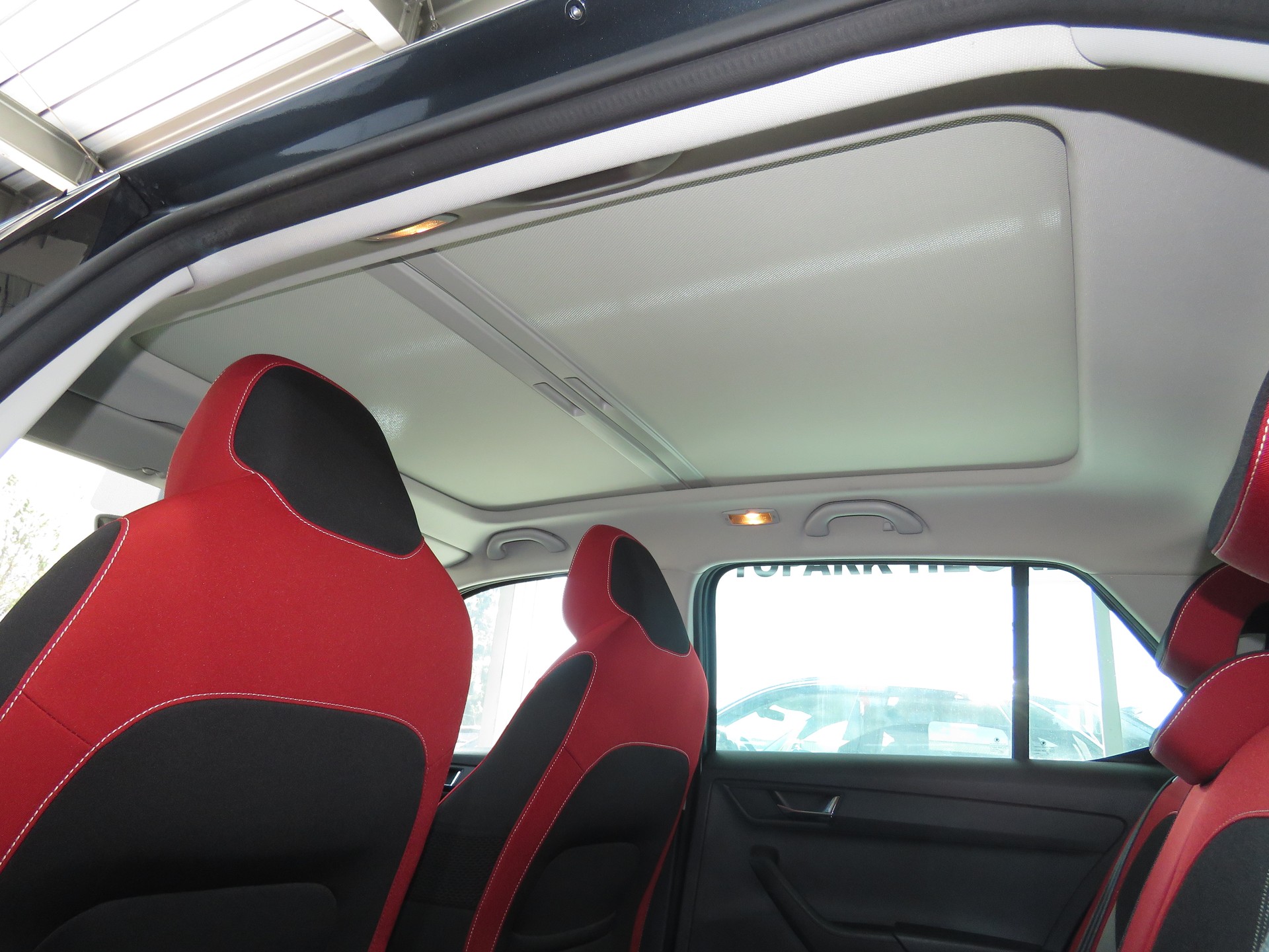 SKODA Fabia 1.2 TSI Monte Carlo DSG (Automat)-image-9