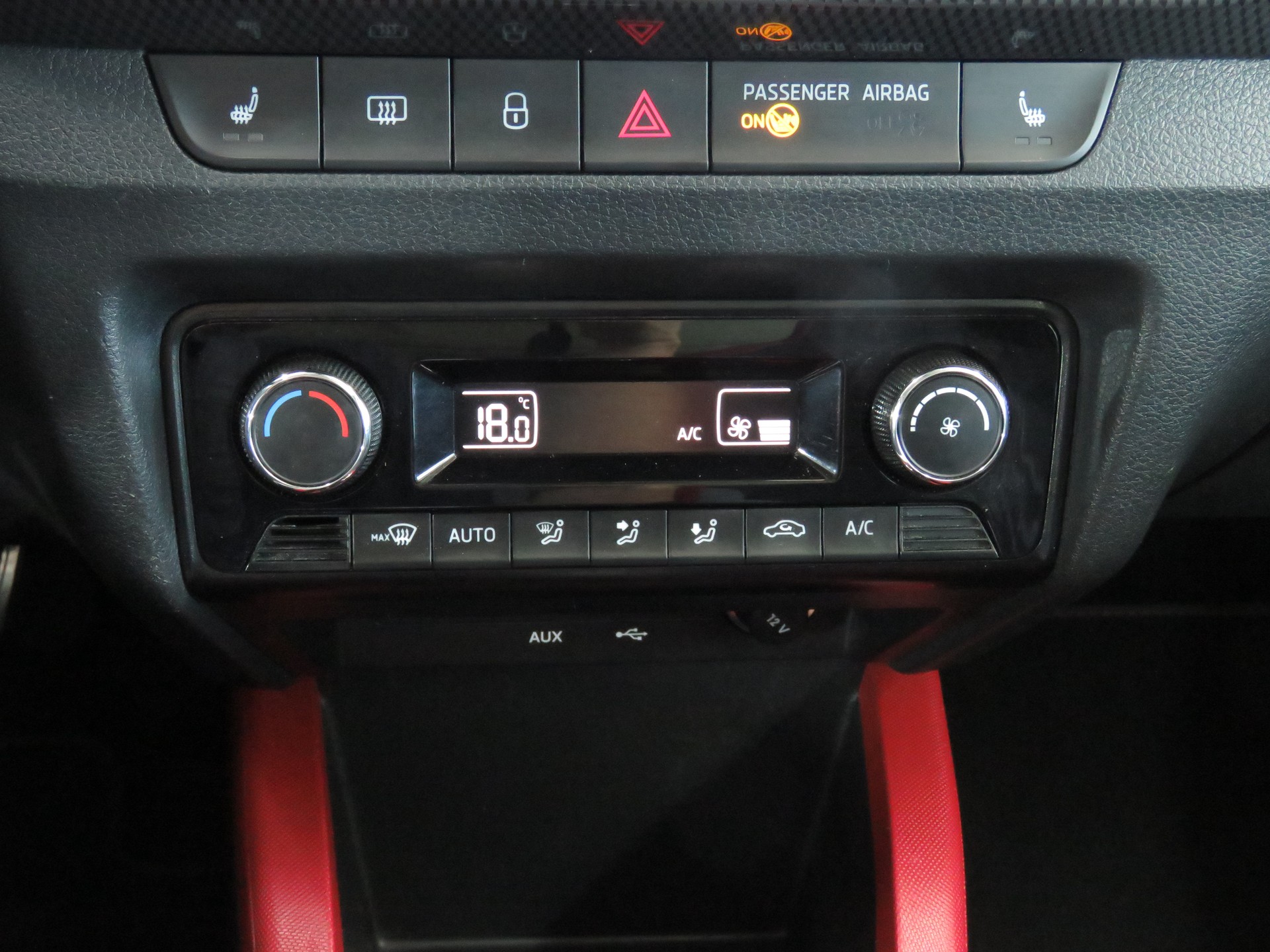 SKODA Fabia 1.2 TSI Monte Carlo DSG (Automat)-image-16