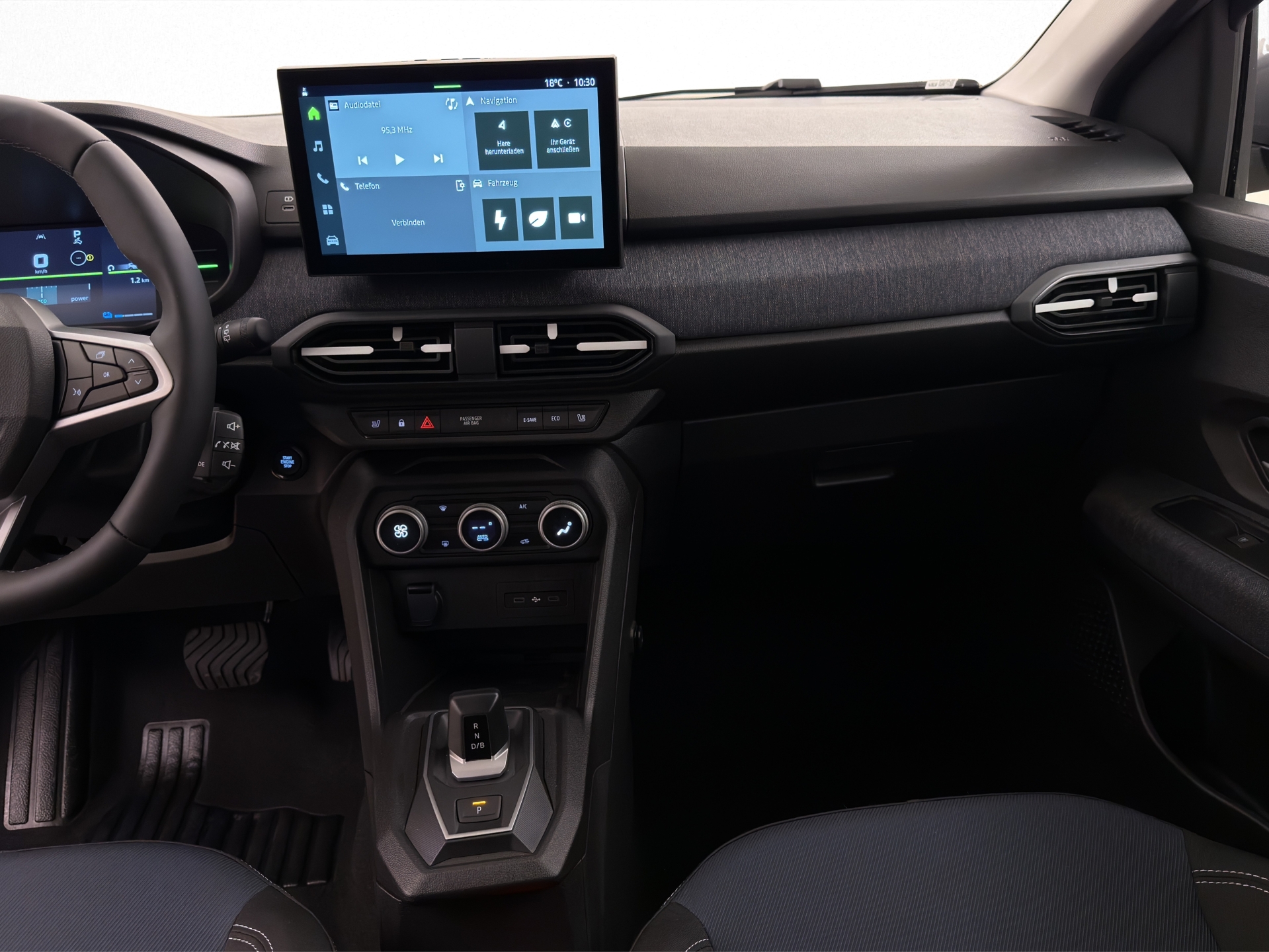 DACIA Jogger 1.8 Hybrid Journey 7PL-image-9