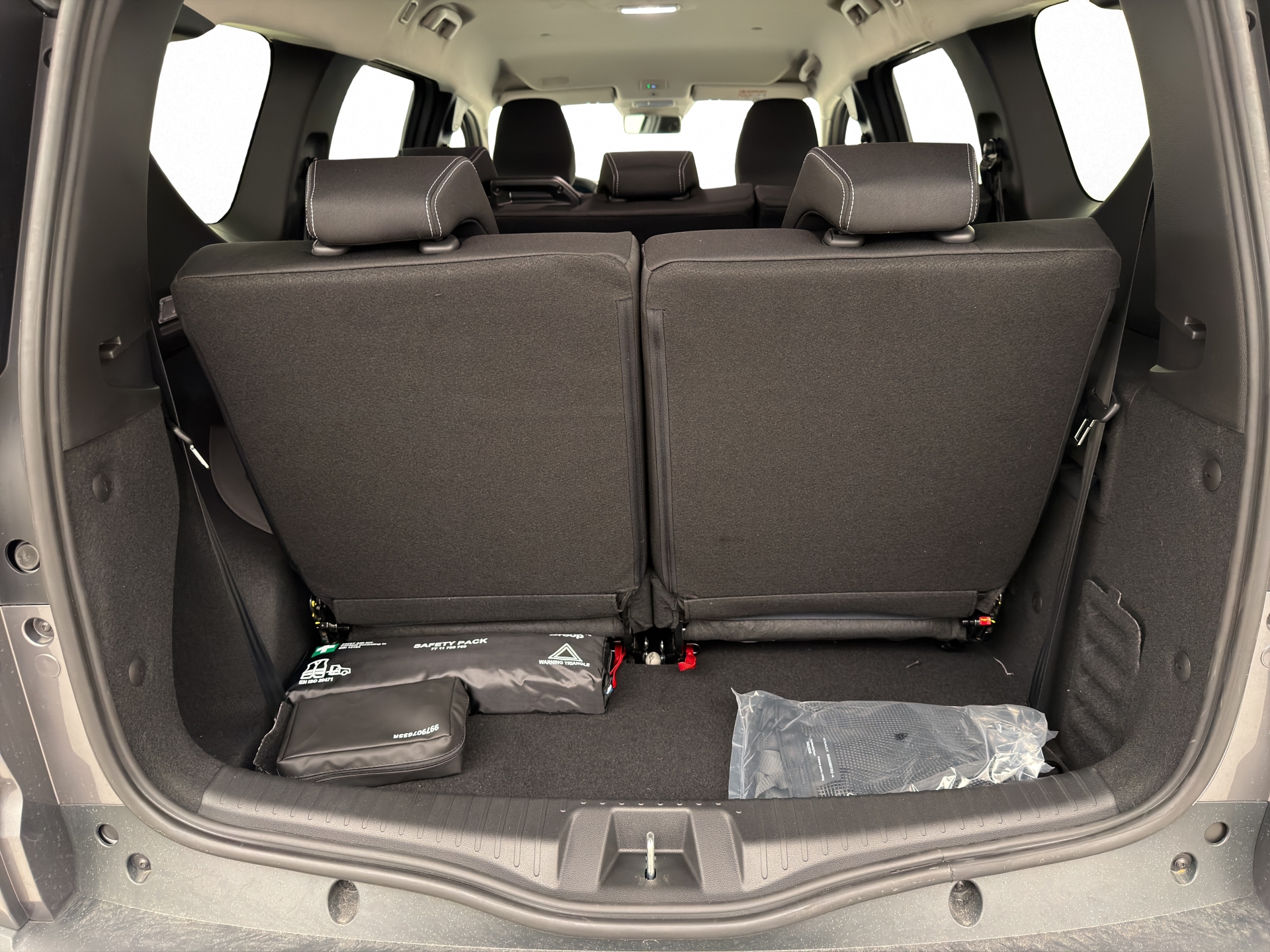 DACIA Jogger 1.8 Hybrid Journey 7PL-image-12