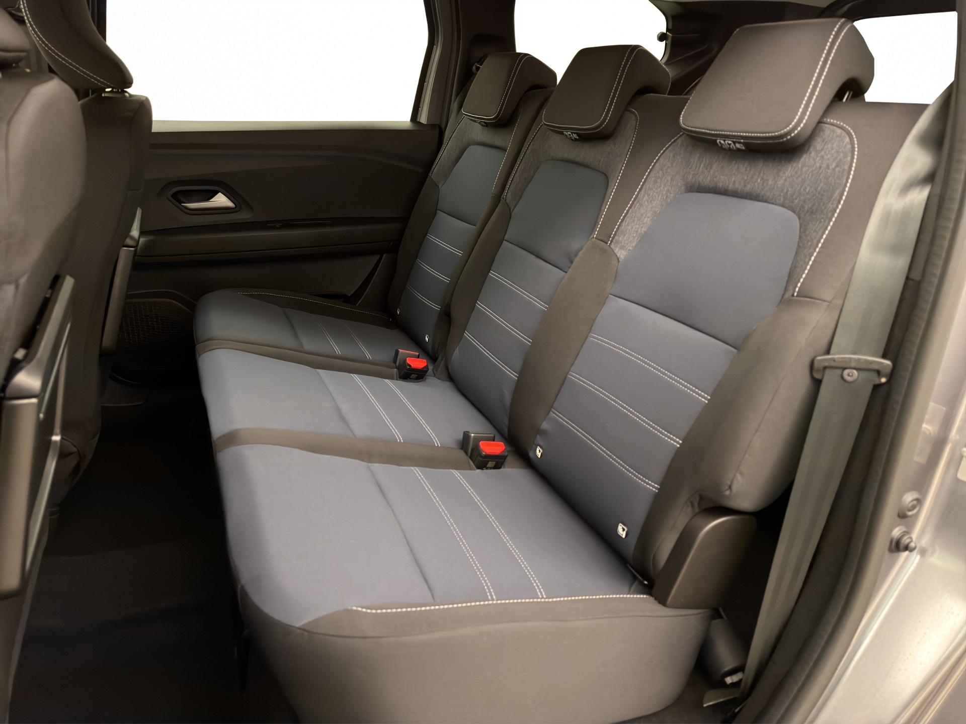 DACIA Jogger 1.8 Hybrid Journey 7PL-image-11