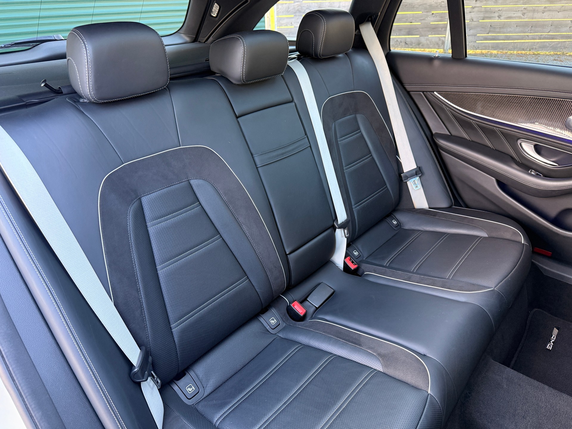 MERCEDES-BENZ E 63 AMG S 4 Matic 9G-Tronic-image-15