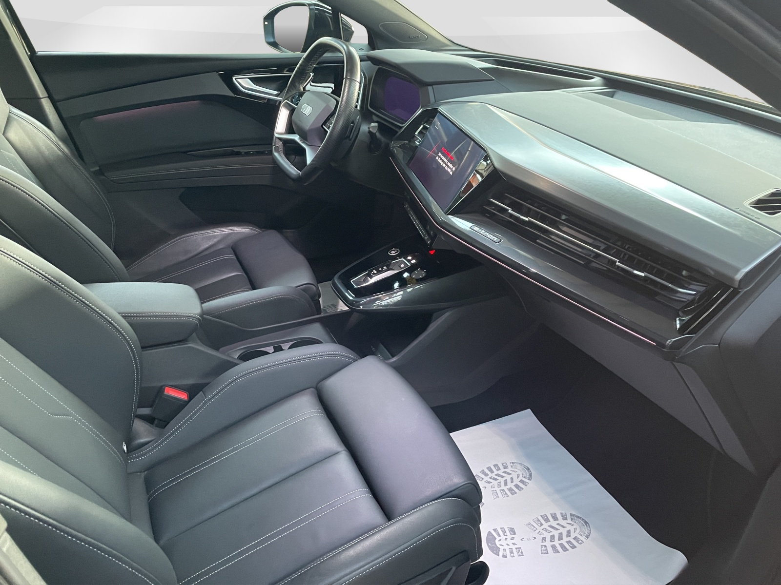 AUDI Q4 e-tron 50 quattro-image-8