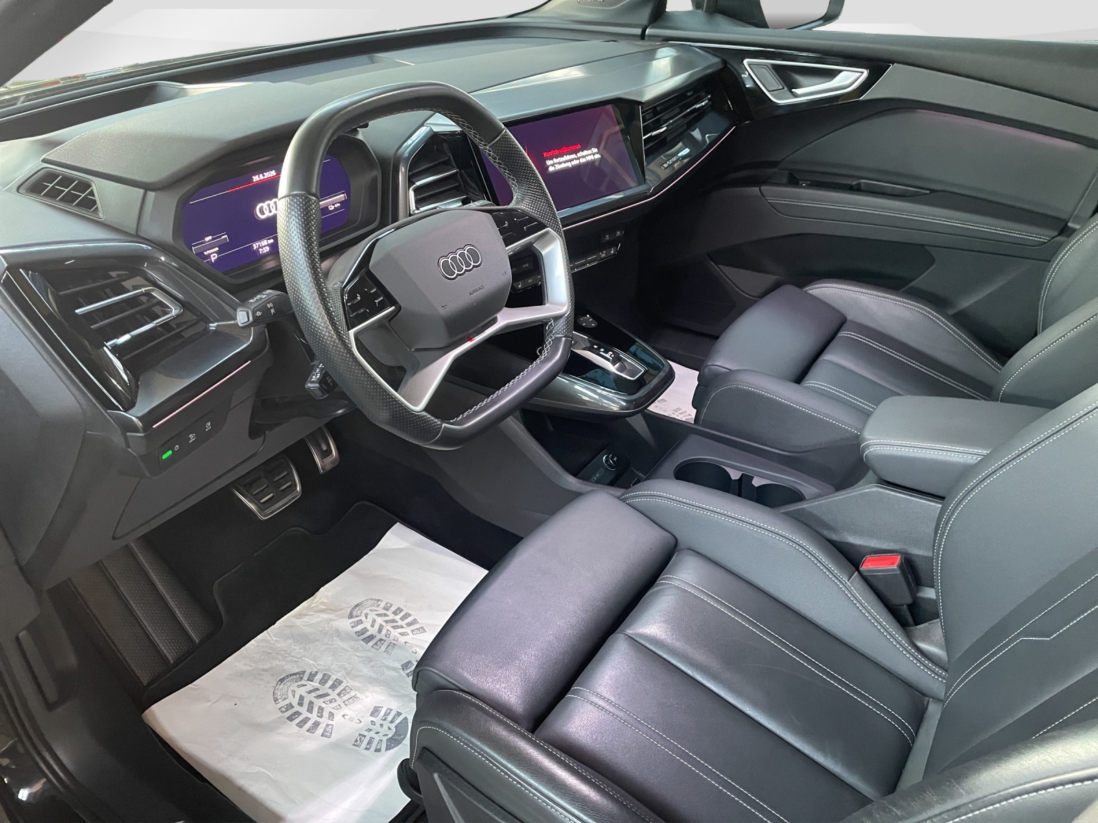 AUDI Q4 e-tron 50 quattro-image-6