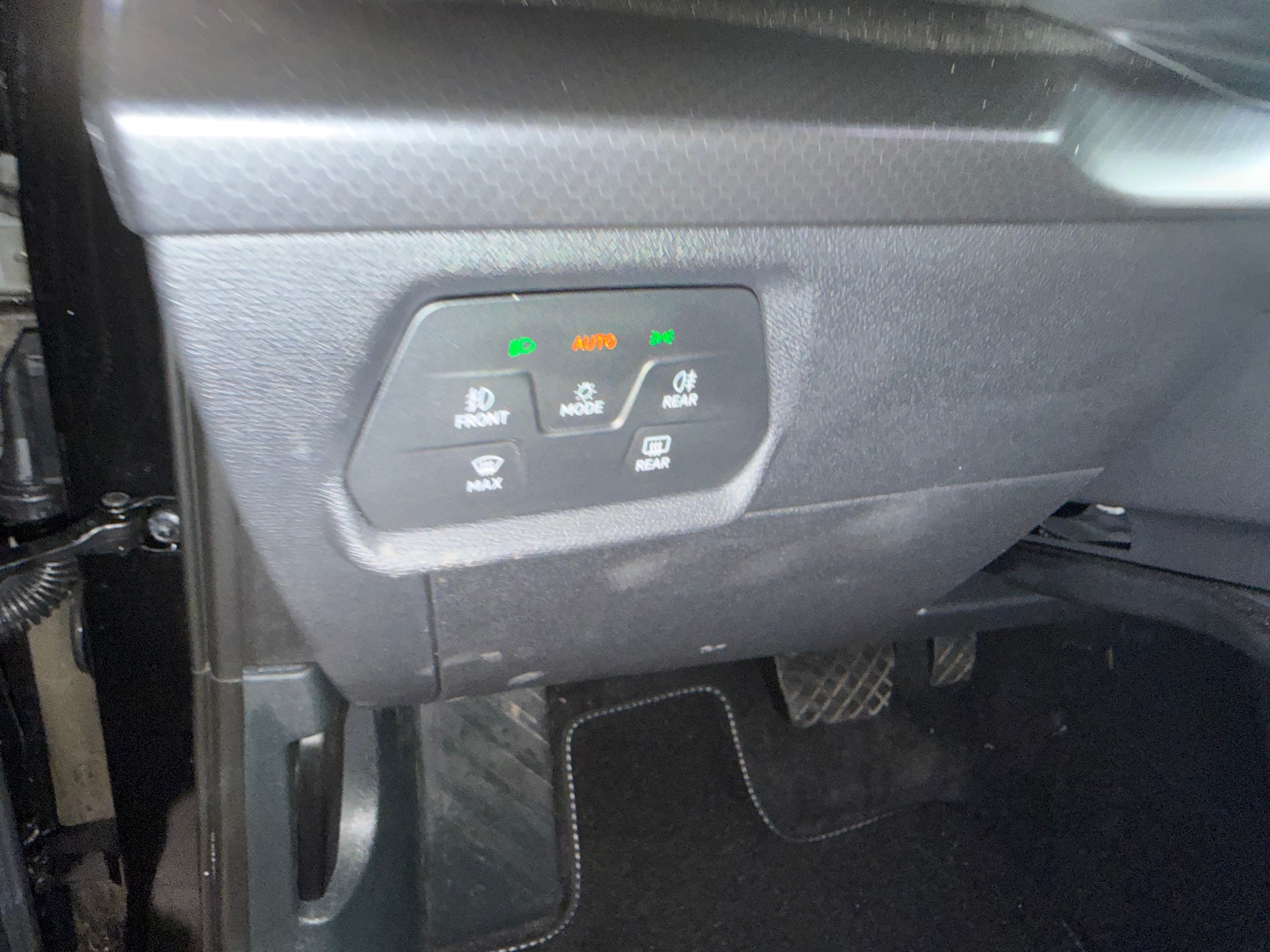 SEAT Leon ST 2.0 TDI EVO DSG Style-image-11