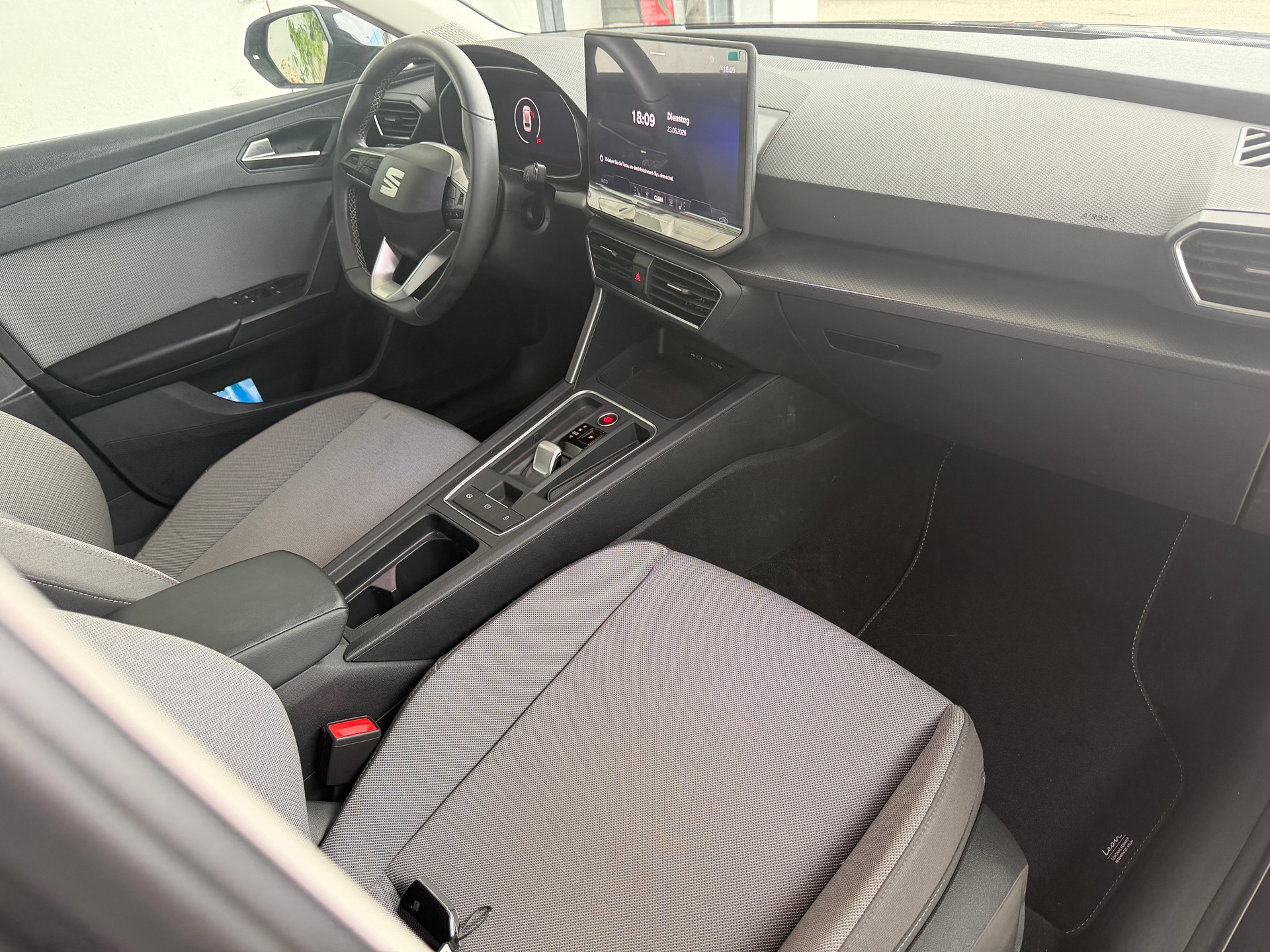 SEAT Leon ST 2.0 TDI EVO DSG Style-image-3