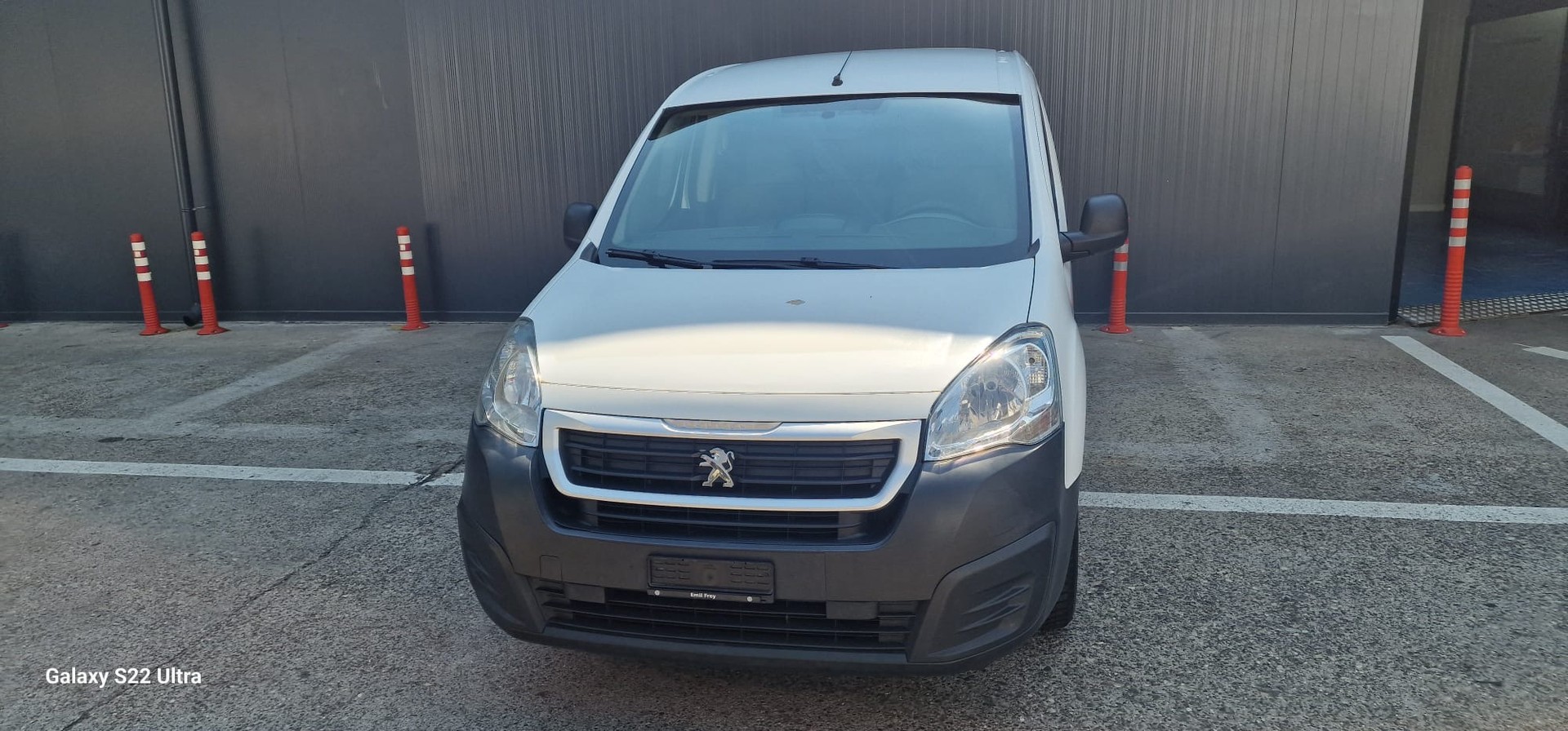 PEUGEOT Partner 1.6BlueHDI Allure-image-1
