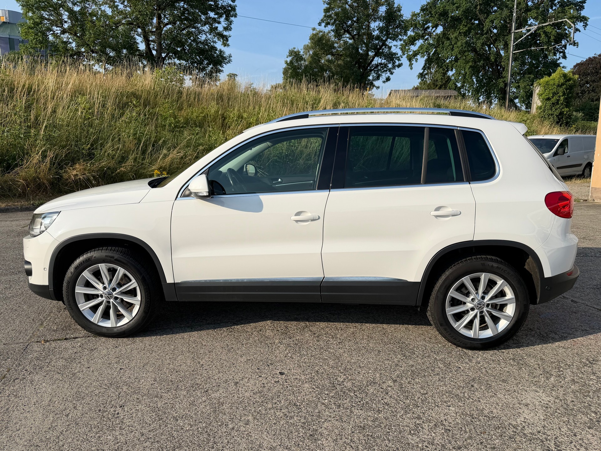 VW Tiguan 2.0 TSI Sport&Style 4Motion-image-1