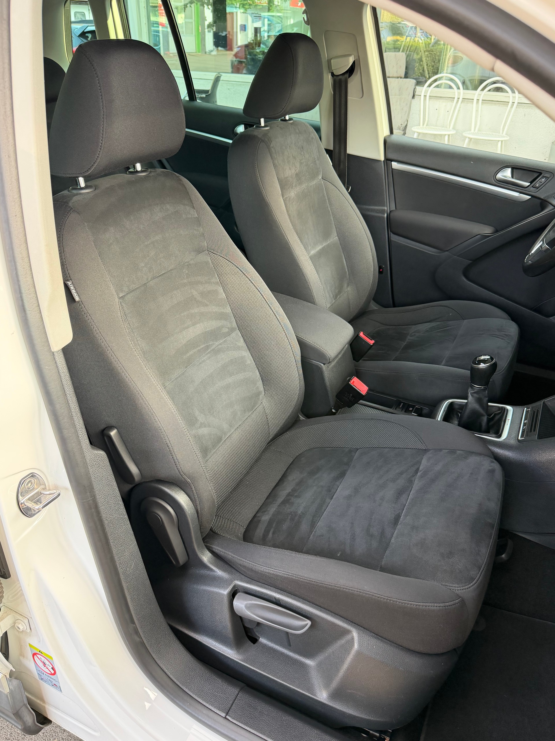 VW Tiguan 2.0 TSI Sport&Style 4Motion-image-14