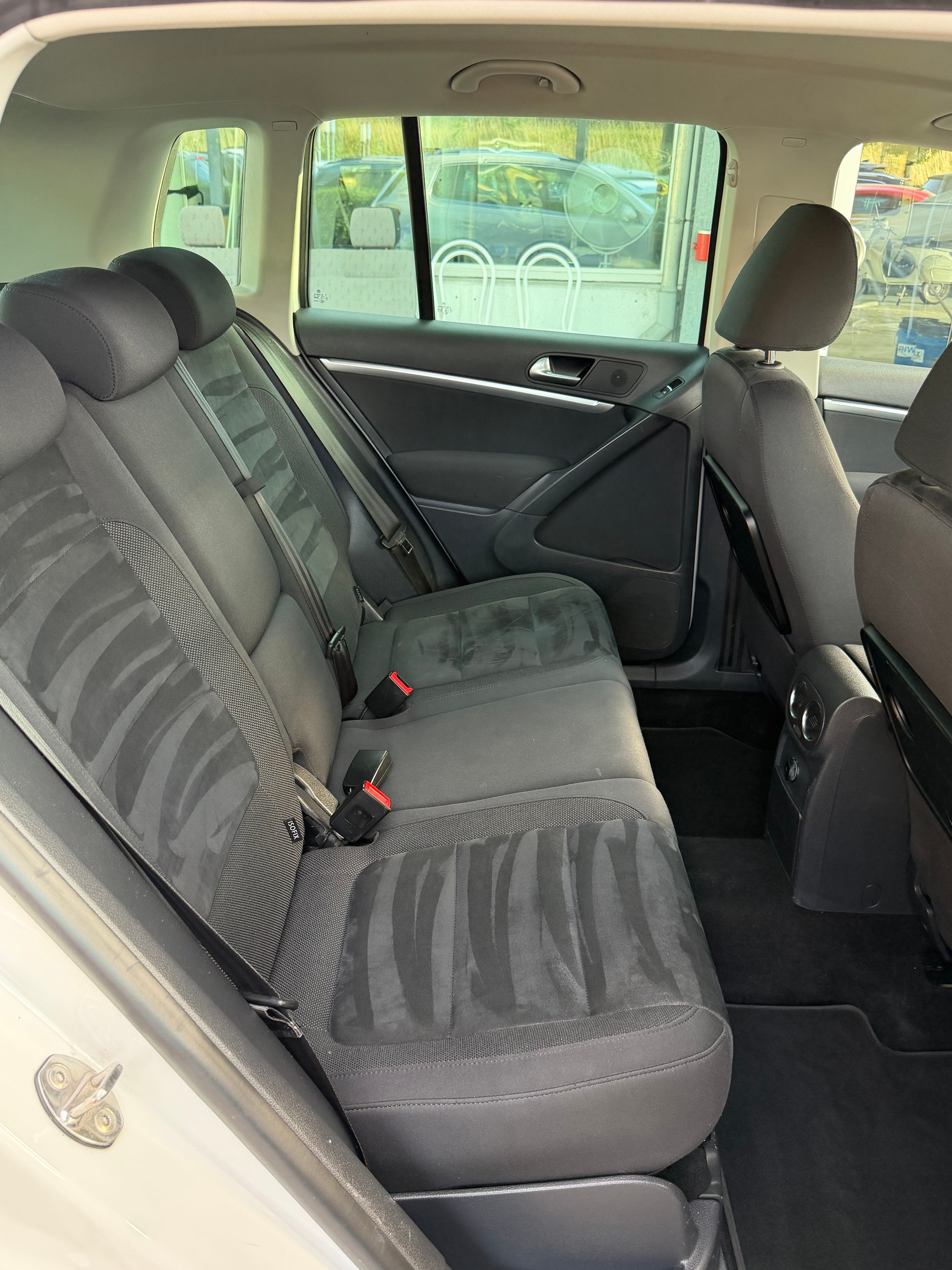 VW Tiguan 2.0 TSI Sport&Style 4Motion-image-12