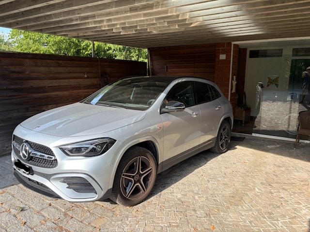 MERCEDES-BENZ GLA 250 e AMG Line Premium Plus-image-2