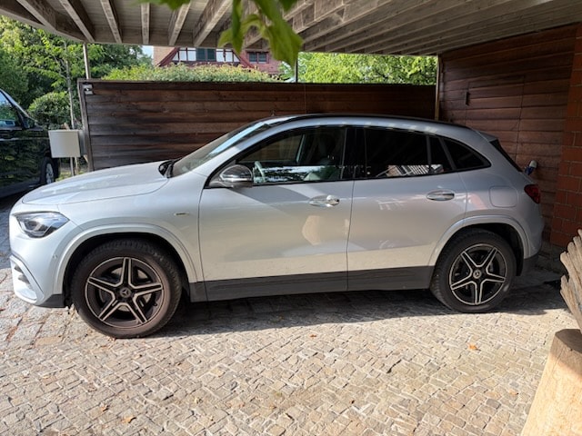 MERCEDES-BENZ GLA 250 e AMG Line Premium Plus-image-0