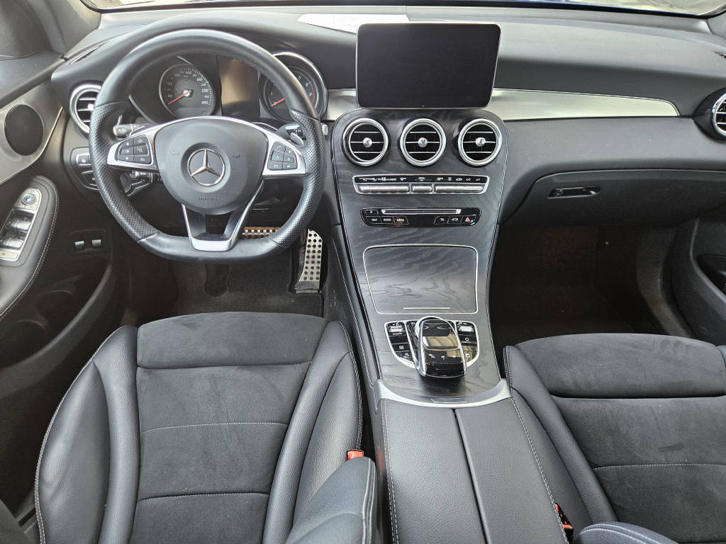 MERCEDES-BENZ GLC 350 e 4Matic Coupé AMG Line-image-6