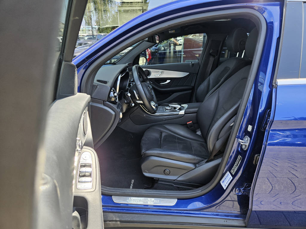 MERCEDES-BENZ GLC 350 e 4Matic Coupé AMG Line-image-5