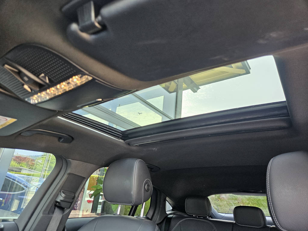 MERCEDES-BENZ GLC 350 e 4Matic Coupé AMG Line-image-4