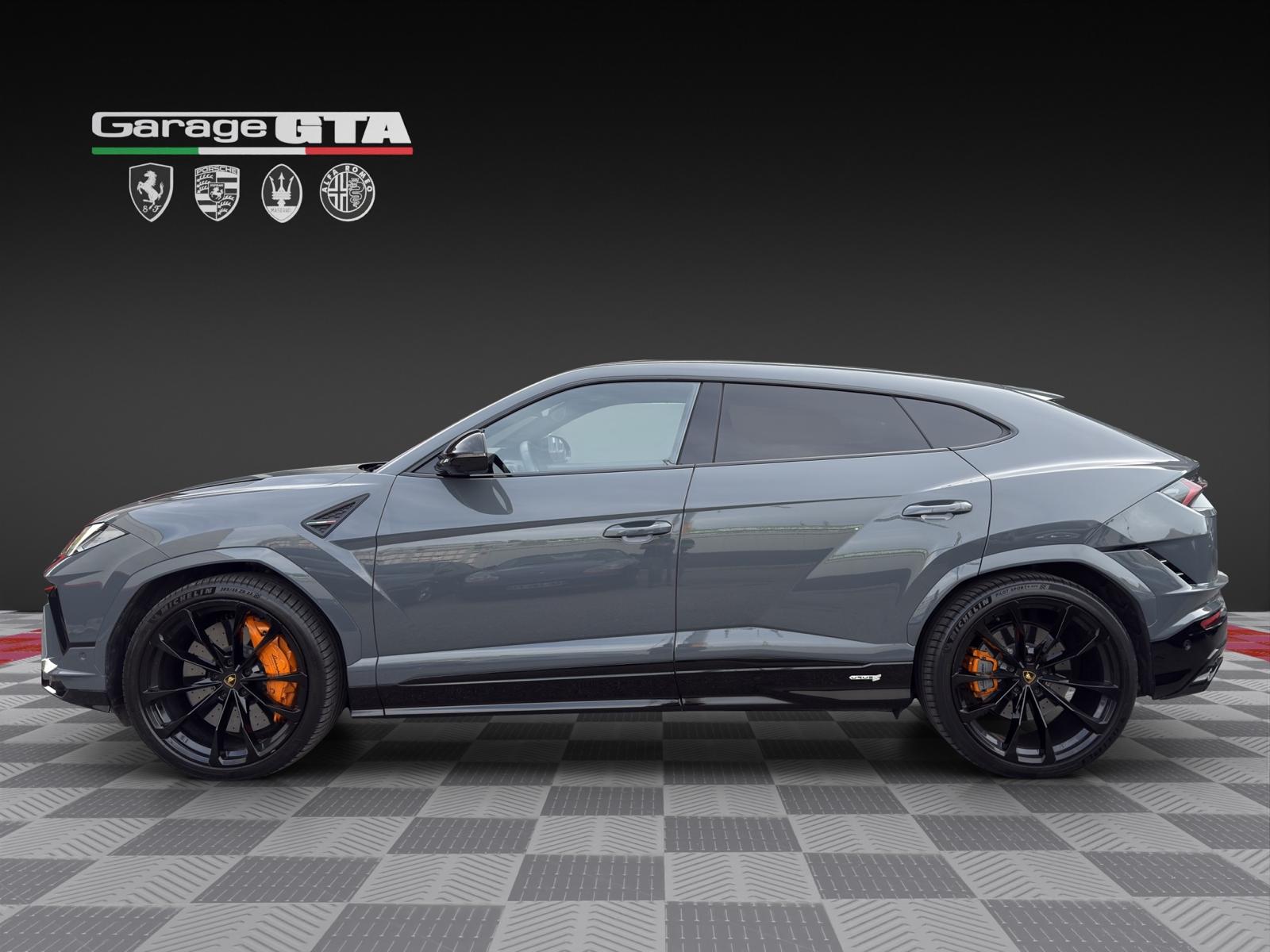 LAMBORGHINI Urus S-image-1