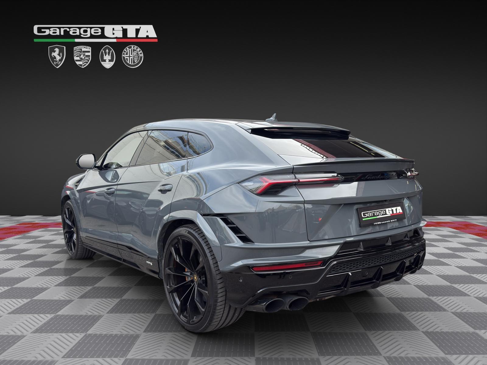 LAMBORGHINI Urus S-image-2