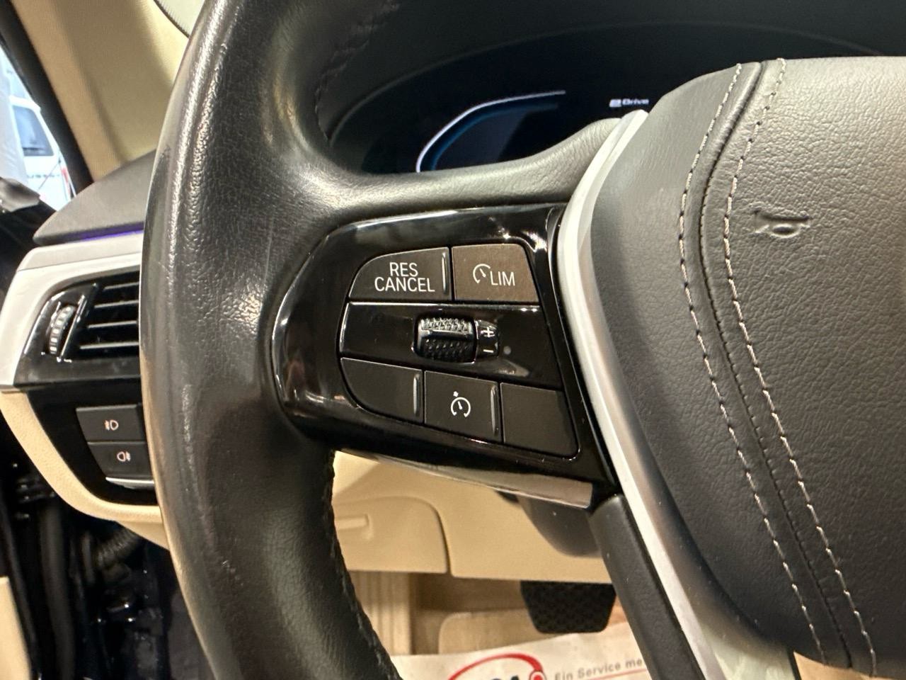 BMW 530e xDrive Steptronic-image-8