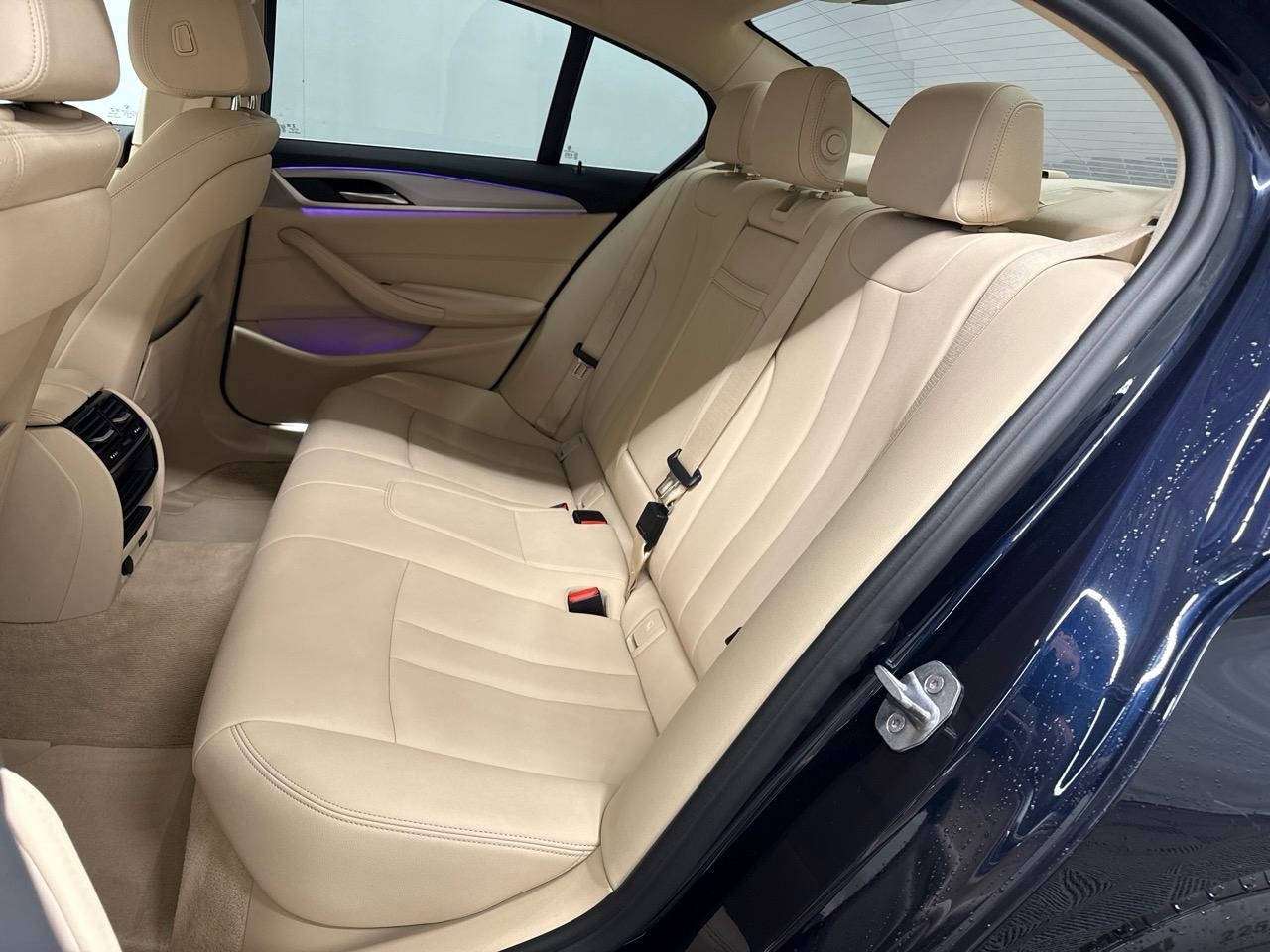 BMW 530e xDrive Steptronic-image-9