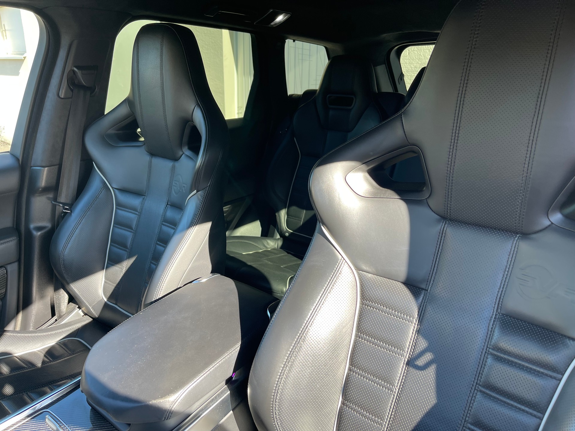 LAND ROVER 5.0 V8 SC SVR-image-13