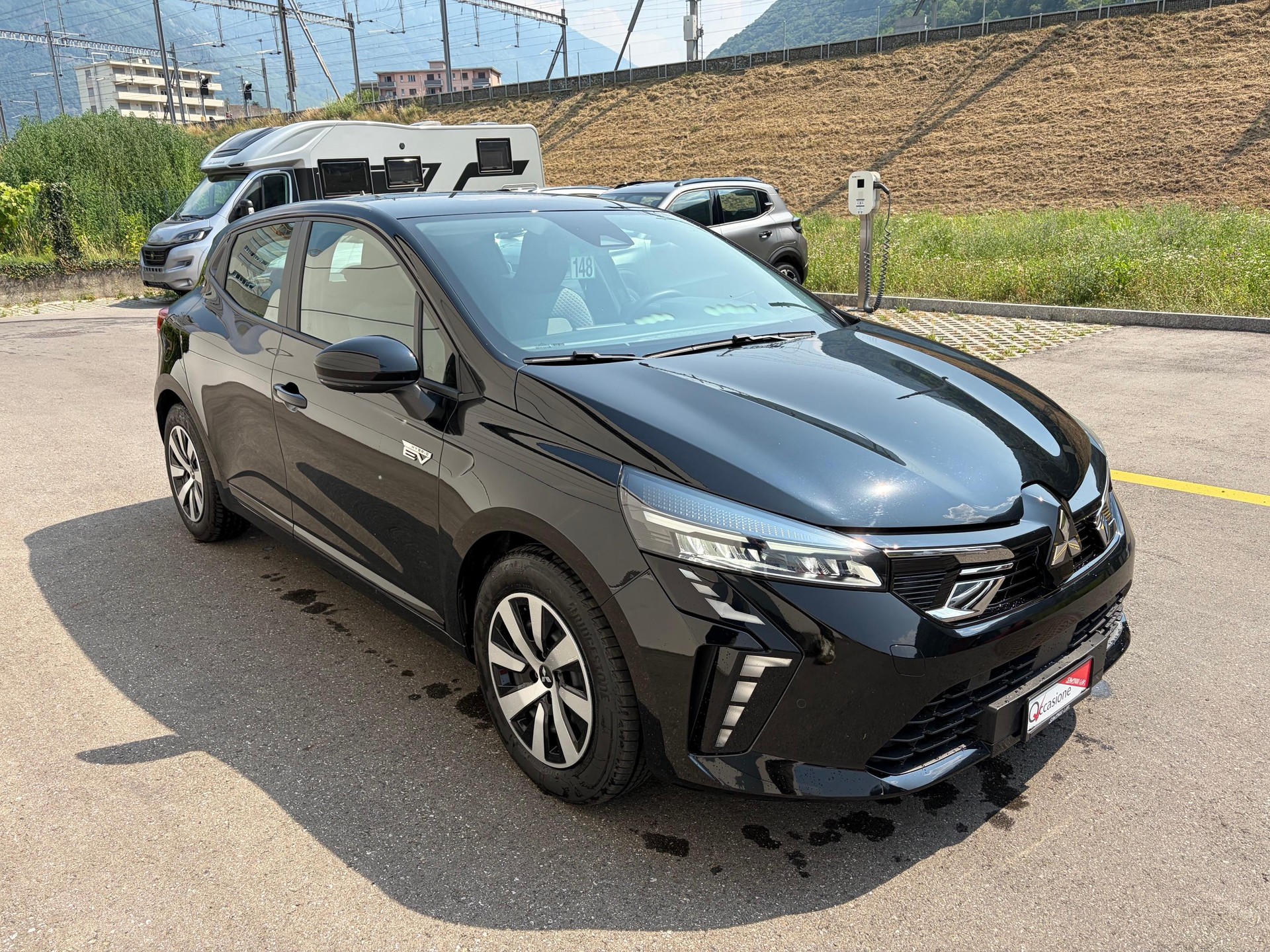 MITSUBISHI Colt 1.6 HEV Instyle-image-0