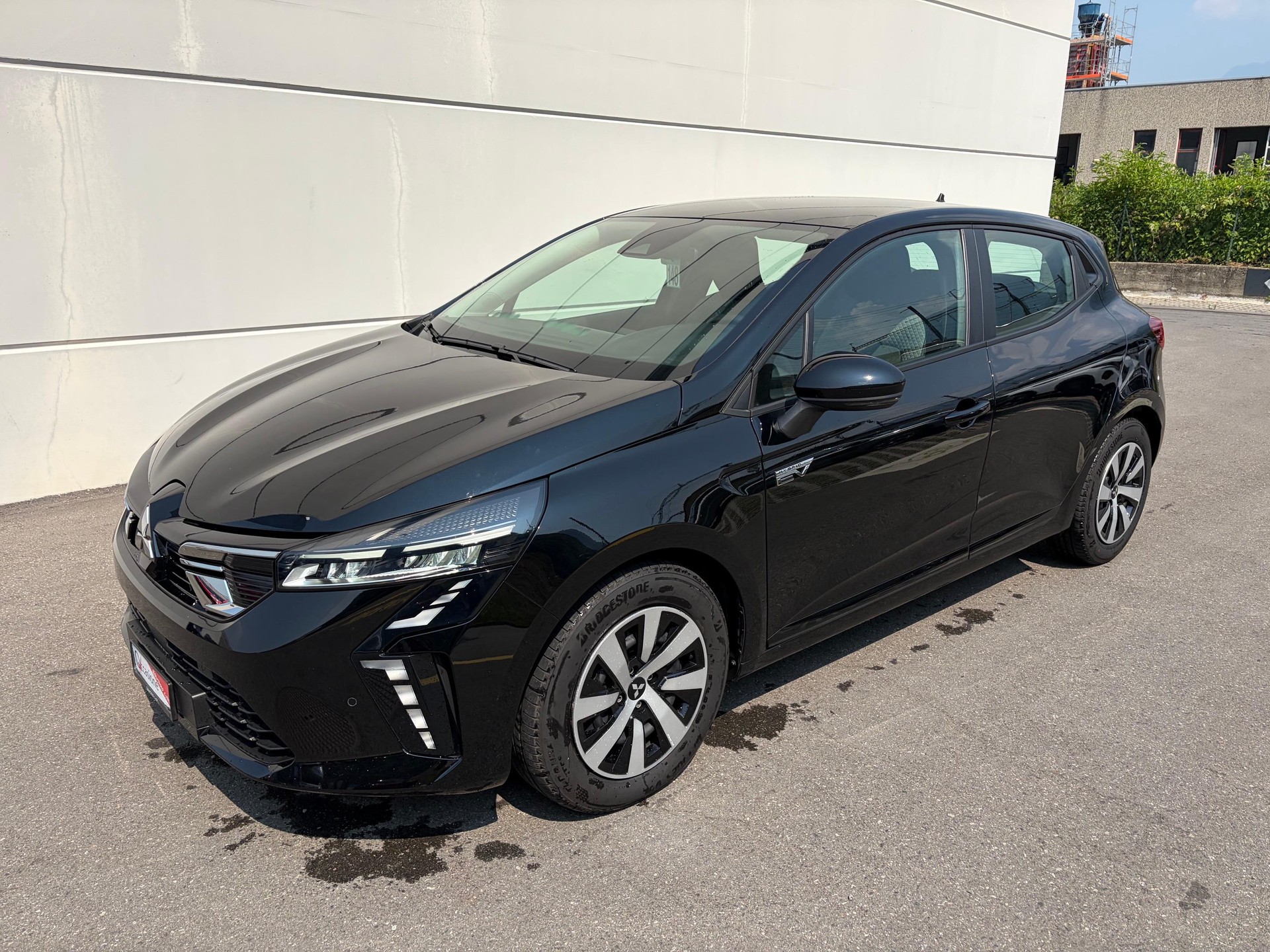 MITSUBISHI Colt 1.6 HEV Instyle-image-2