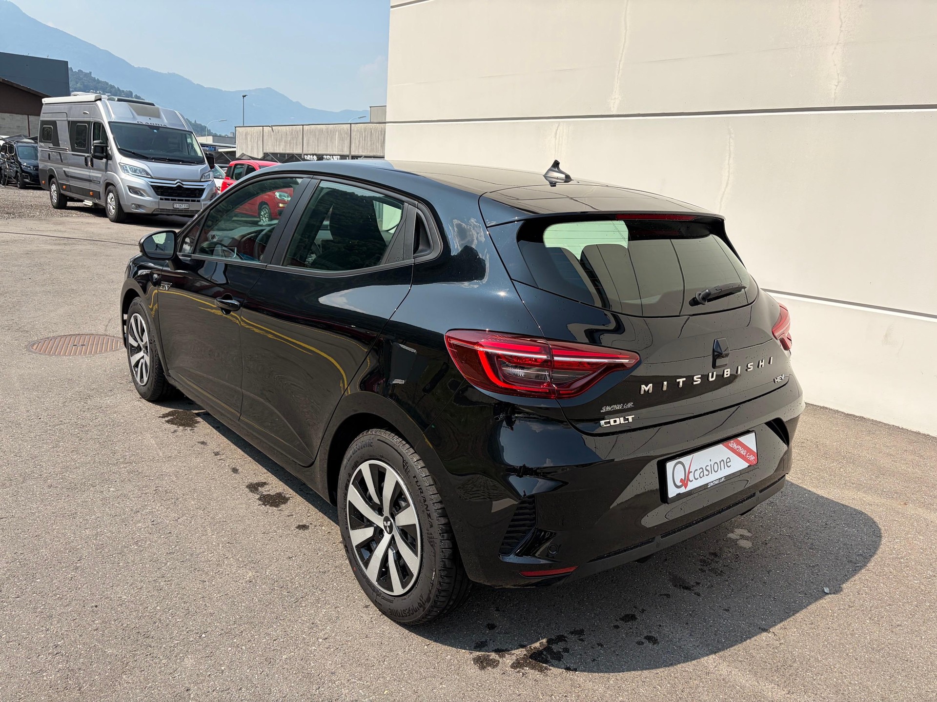 MITSUBISHI Colt 1.6 HEV Instyle-image-4