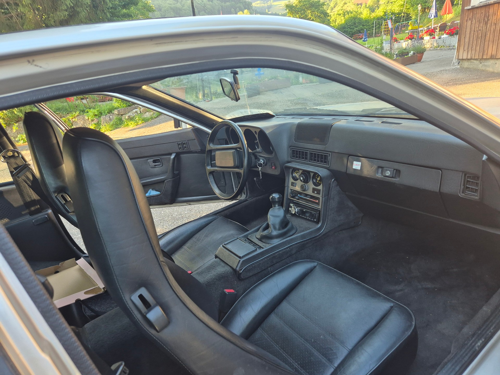 PORSCHE 944-image-15