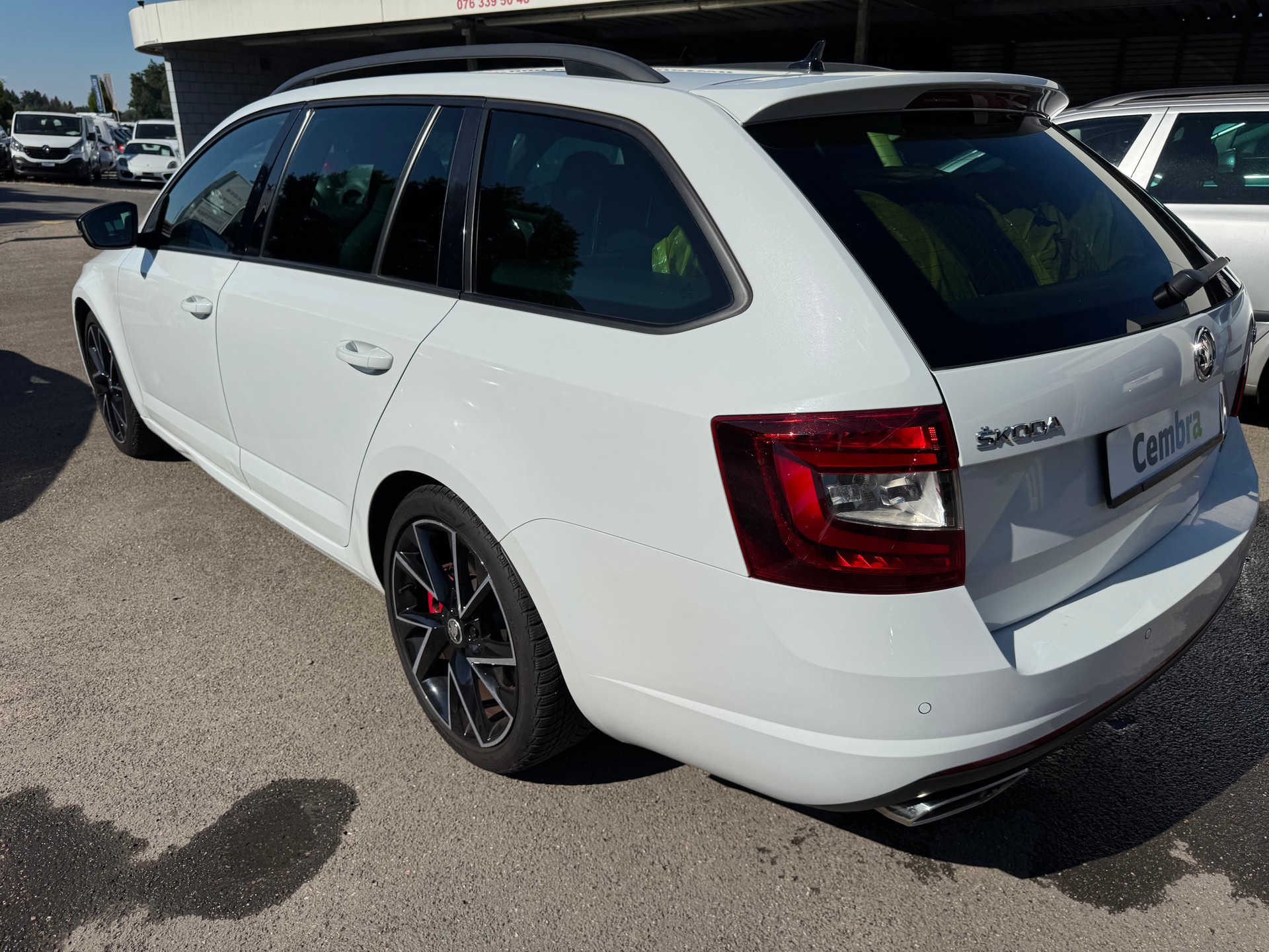 SKODA Octavia Combi 2.0 TSI RS DSG-image-3