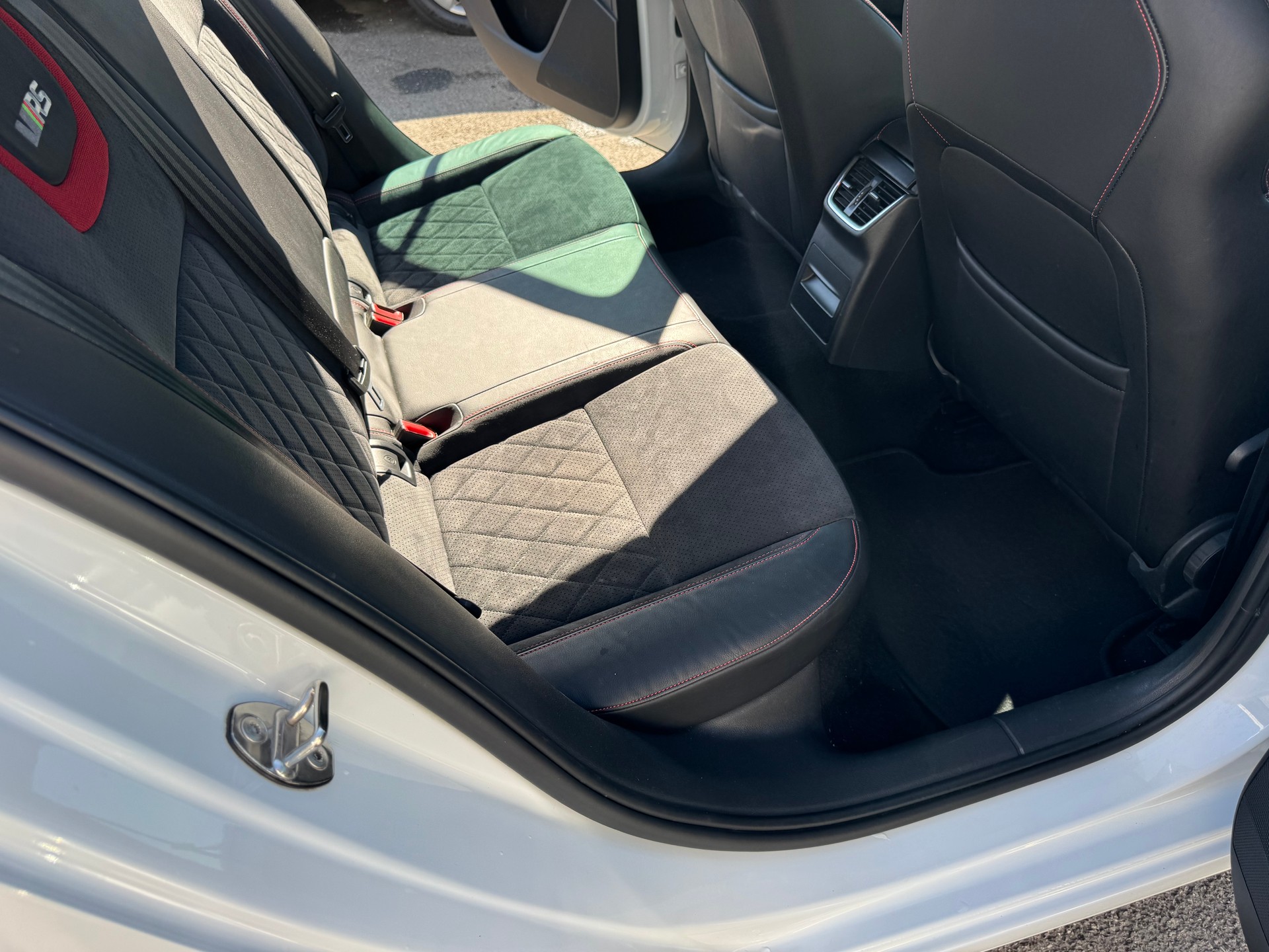 SKODA Octavia Combi 2.0 TSI RS DSG-image-10