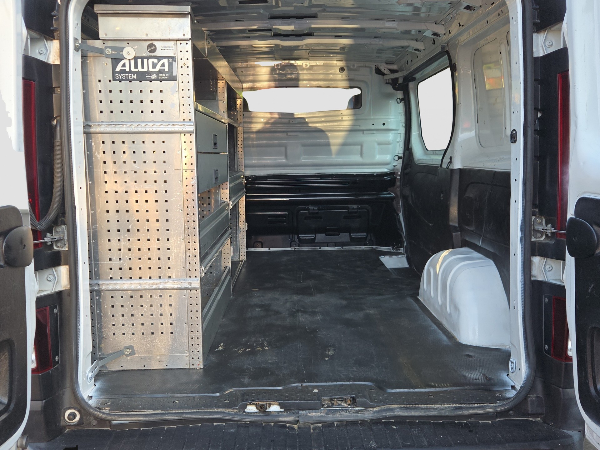 OPEL Vivaro 1.6 CDTI 2.7t L1H1-image-9