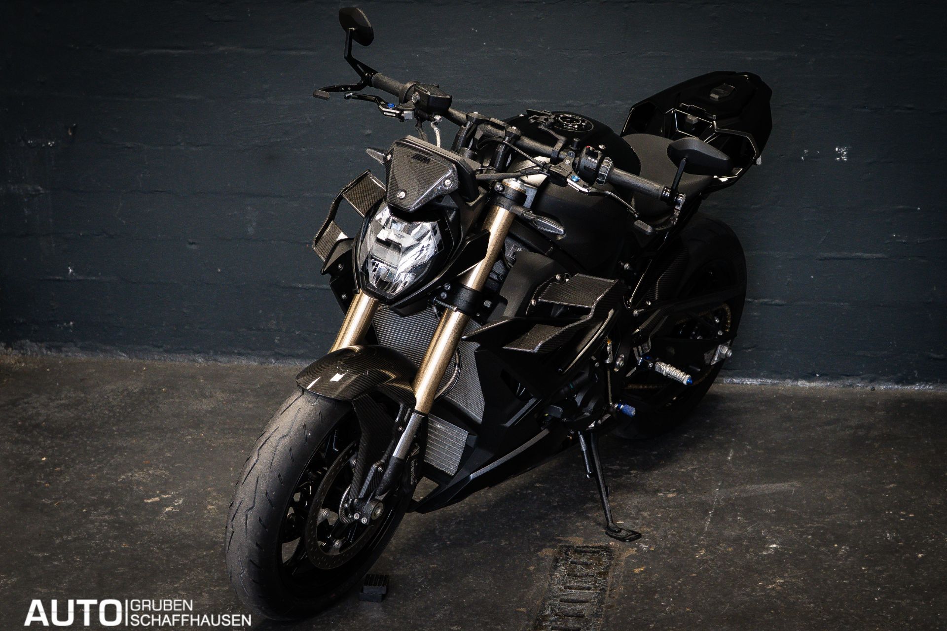 BMW S 1000 R Black Edition-image-11