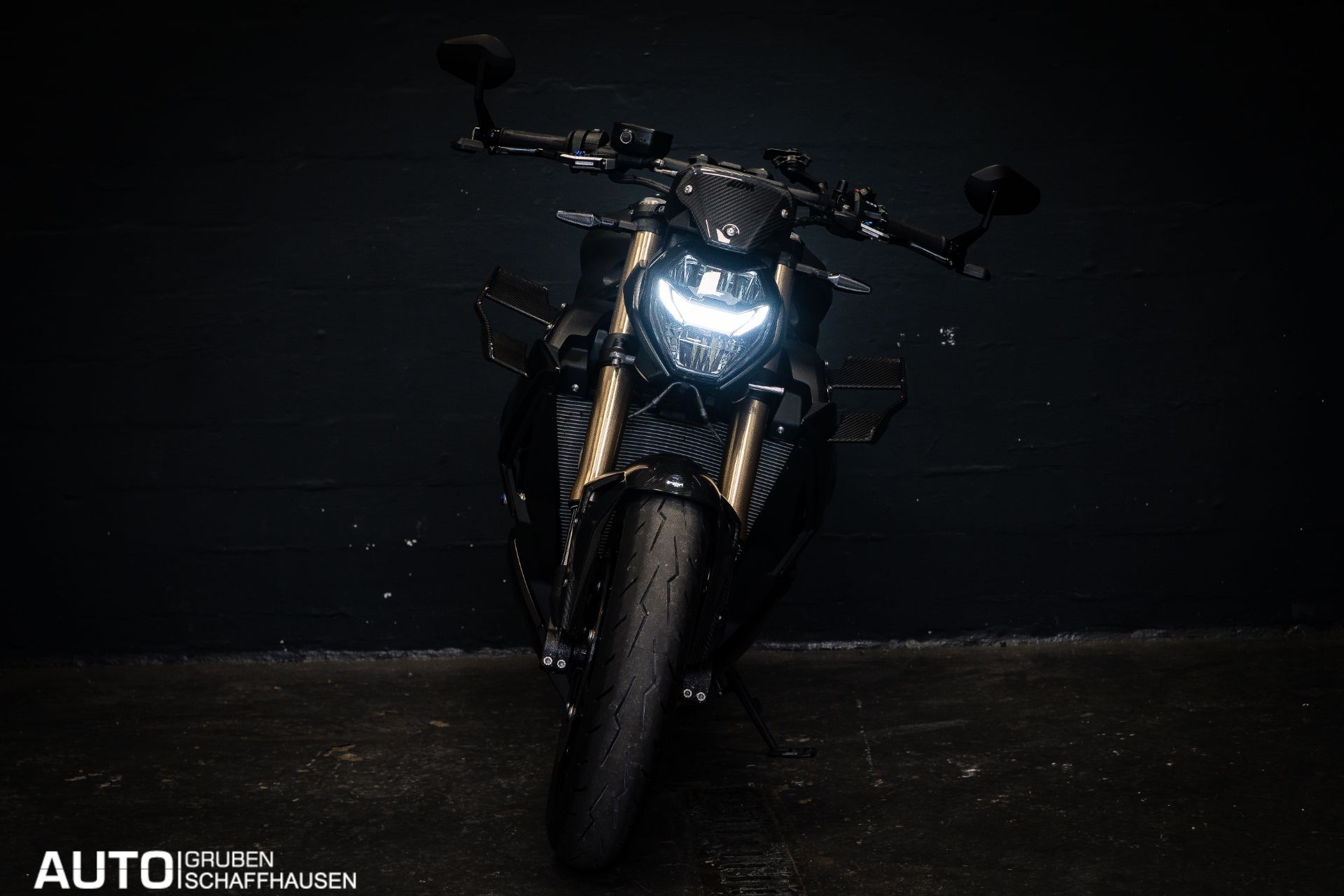 BMW S 1000 R Black Edition-image-15