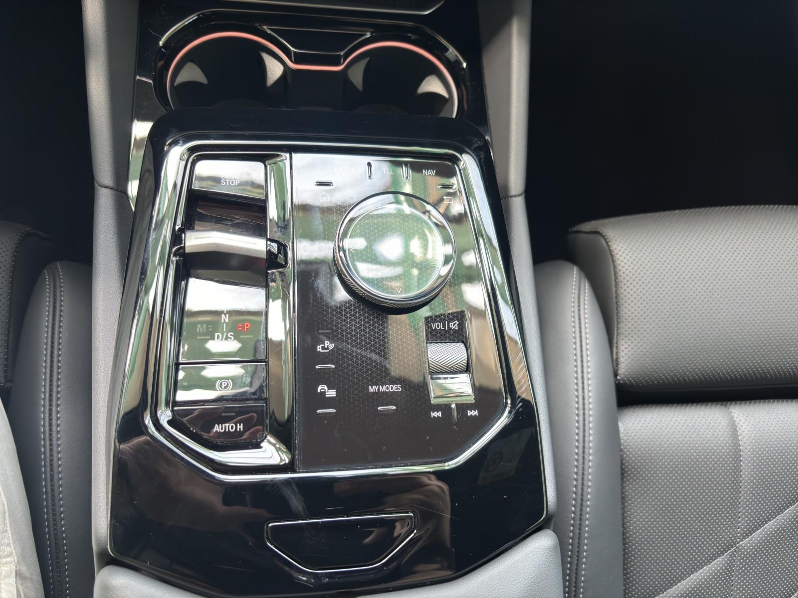 BMW 520d xDrive Touring-image-7